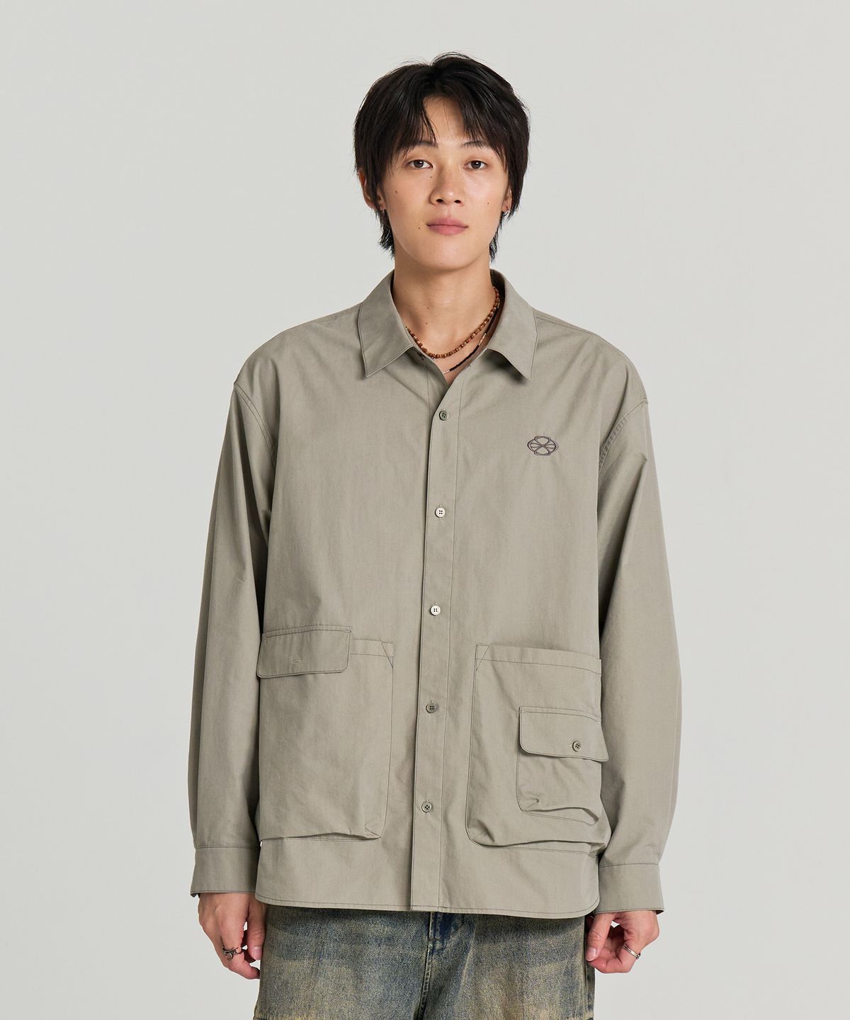 논타입(NONTYPE) DOUBLE FLAP LUGGAGE SHIRTS(GREY)