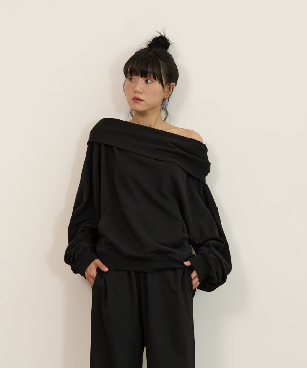 오우앗(OUAT) 와이드 후드 스웻 셔츠 (BLACK)