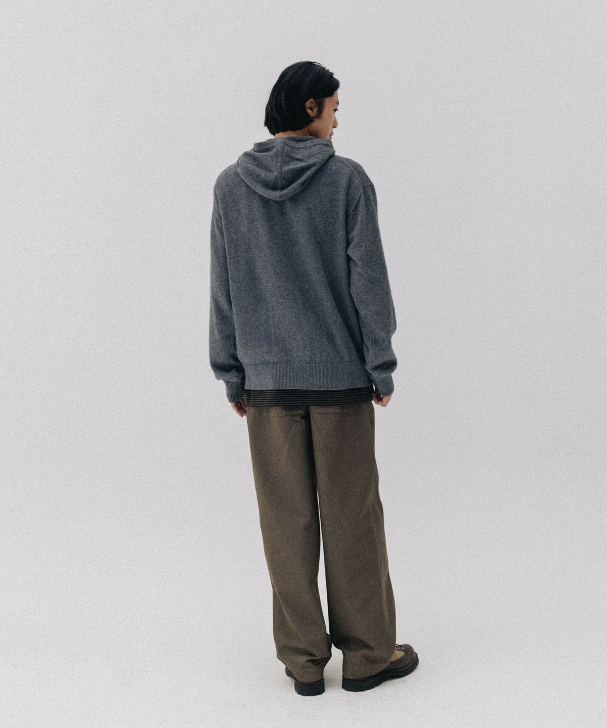 블랭크룸(BLANKROOM) 해링본 트윌 팬츠_OLIVE