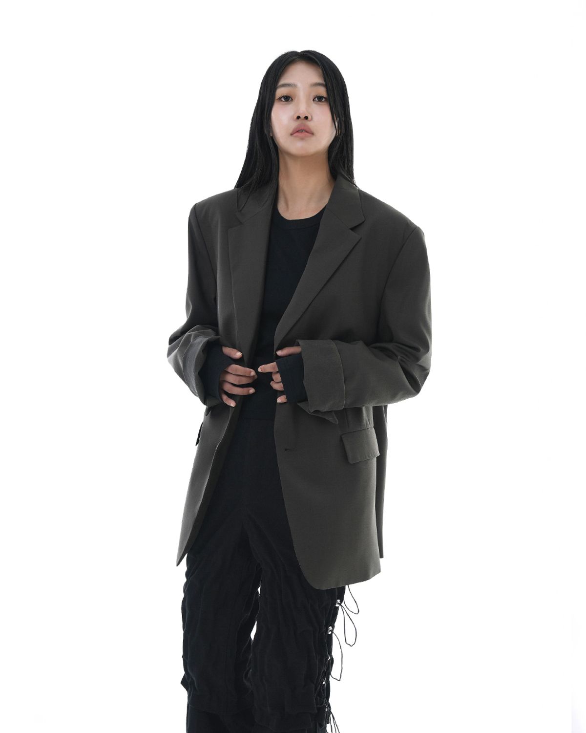 헤오진(HEOJIN) 레더 리빌 슬리브 울 블레이저_카키브라운