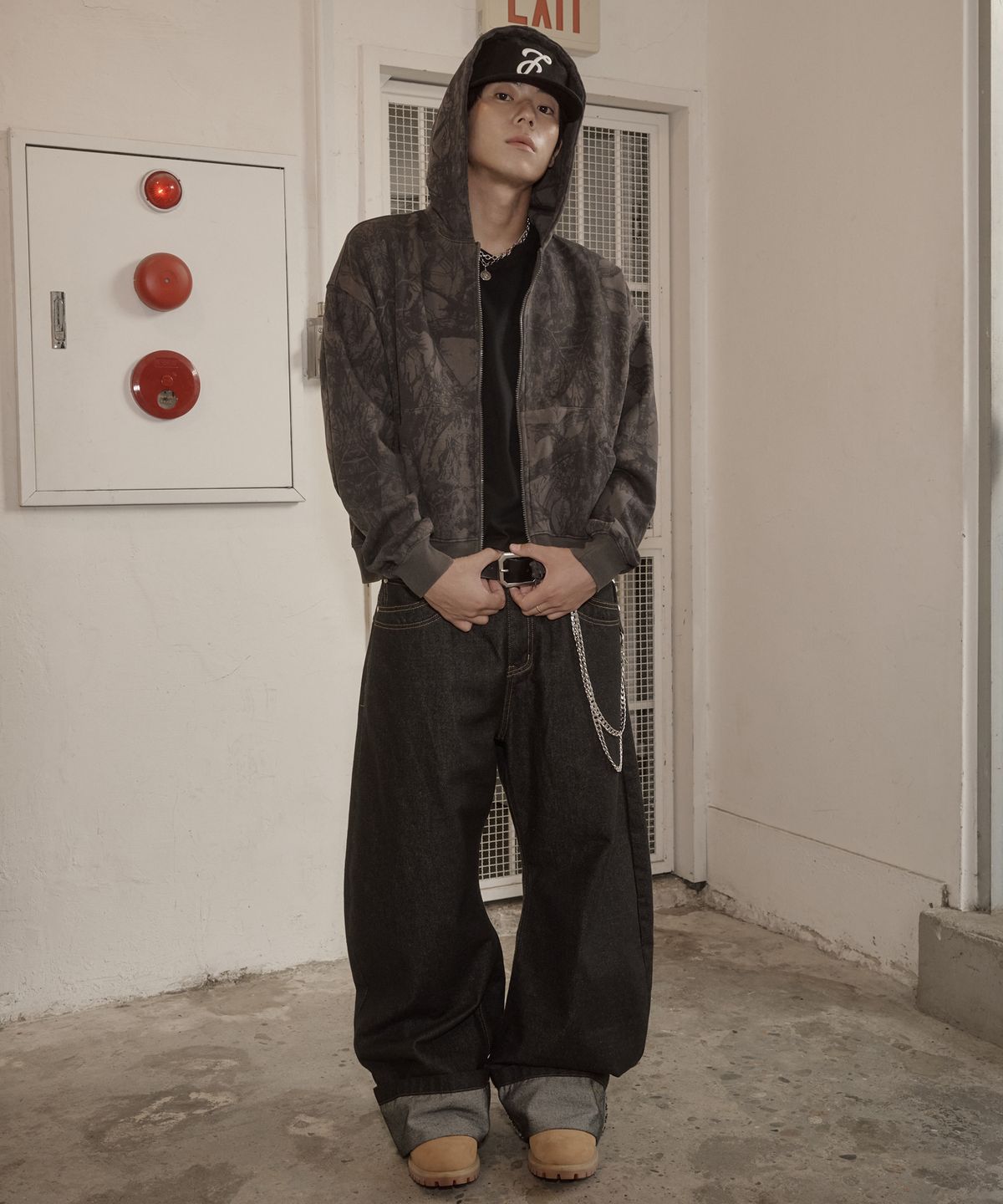 테이크이지(TAKEASY) [2PACK] 크롭 리얼트리 후드집업 스페이스그레이 (+솔리드 크롭 티셔츠 증정)