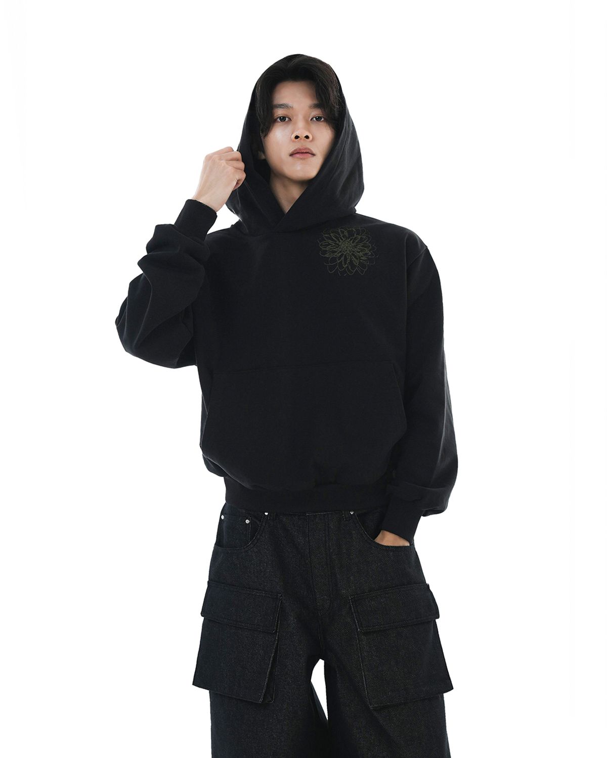 헤오진(HEOJIN) 디스토어터드 플라워 크롭 후디_블랙