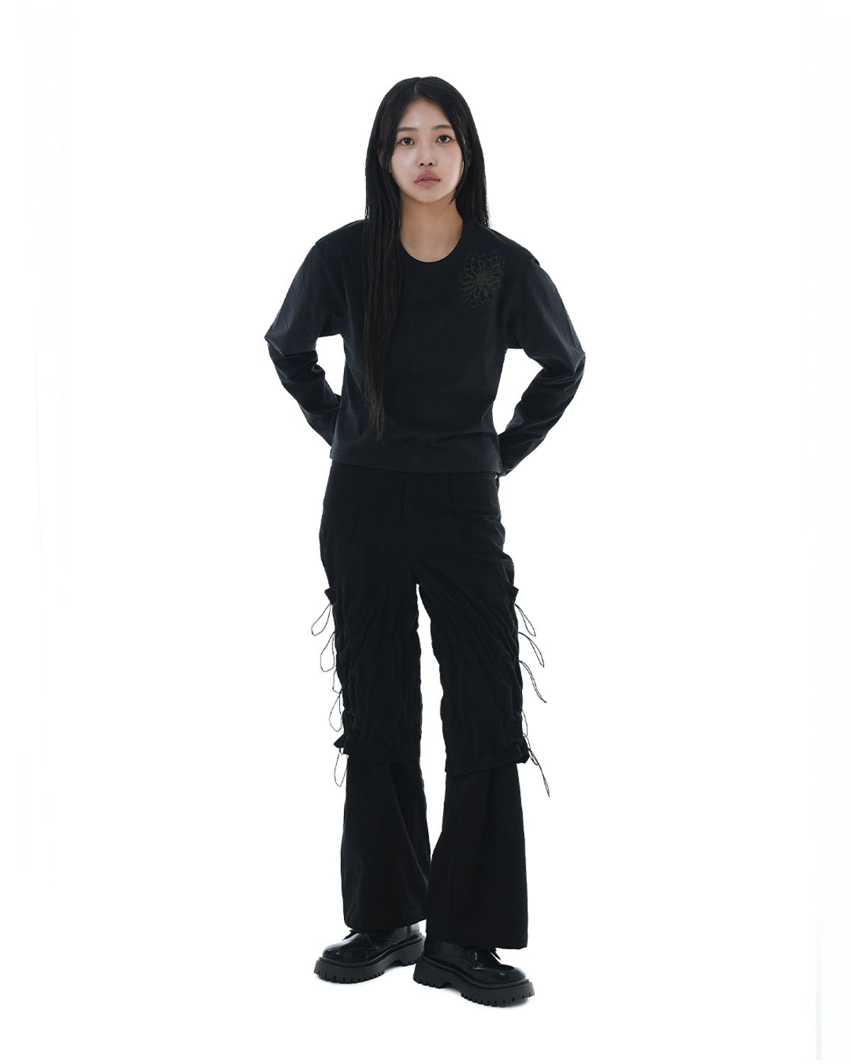 헤오진(HEOJIN) 플레어 베어리언트 레이어드 와이드 코튼 팬츠_블랙