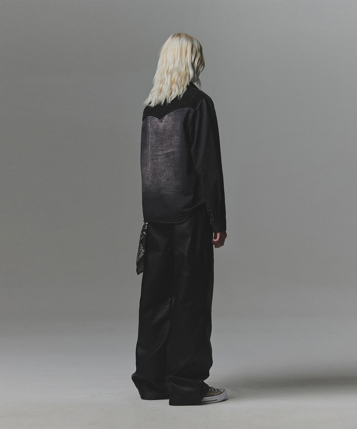 낫포너드(NOT4NERD) Paneled Suede Western Denim Shirt - Black