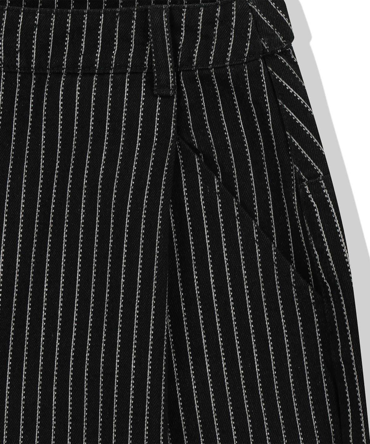 낫포너드(NOT4NERD) Waist Buckle Stripe Wide Fit Denim Pants - Black