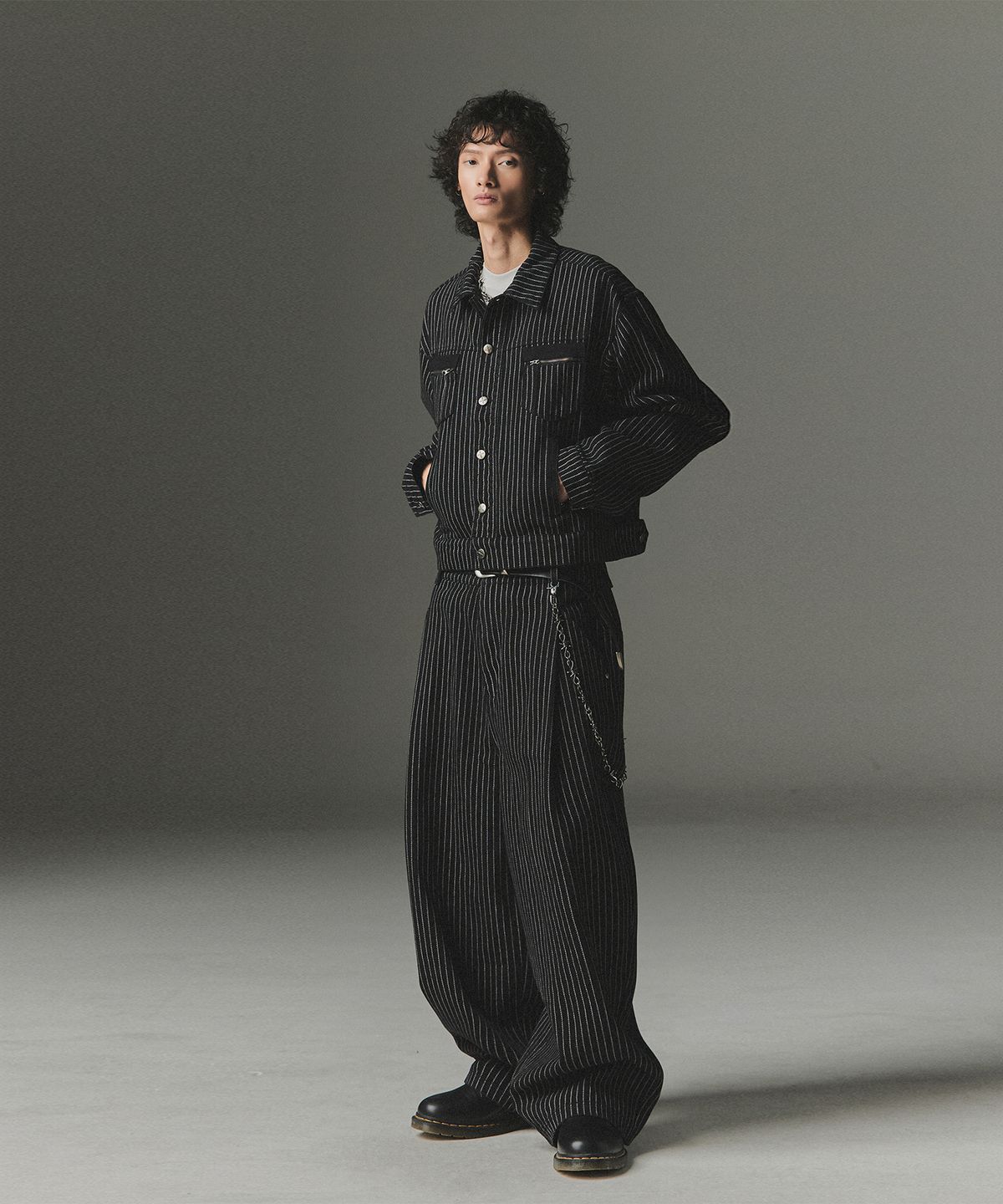낫포너드(NOT4NERD) Waist Buckle Stripe Wide Fit Denim Pants - Black