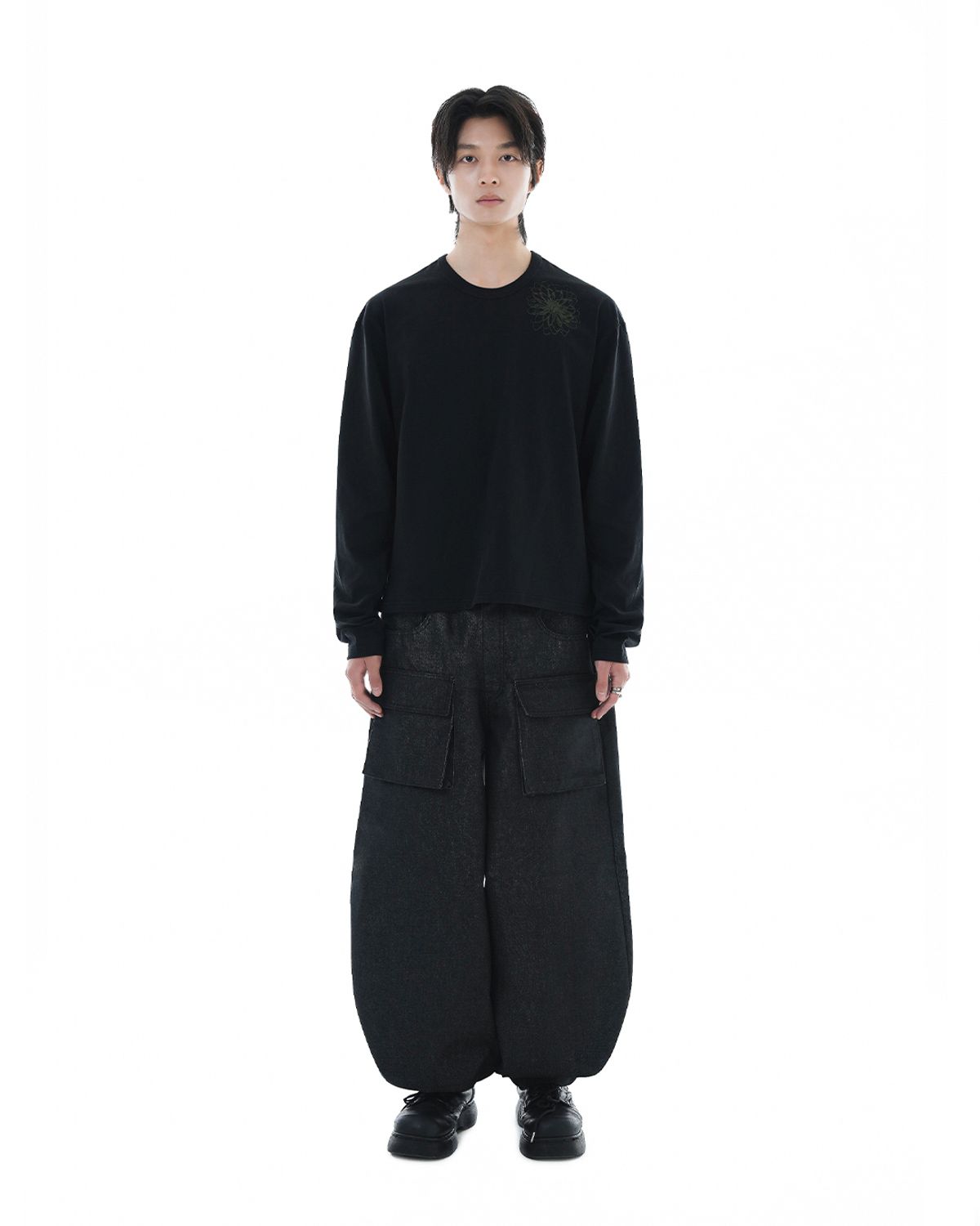 헤오진(HEOJIN) 벌룬 포켓 논-페이드 데님 팬츠_블랙