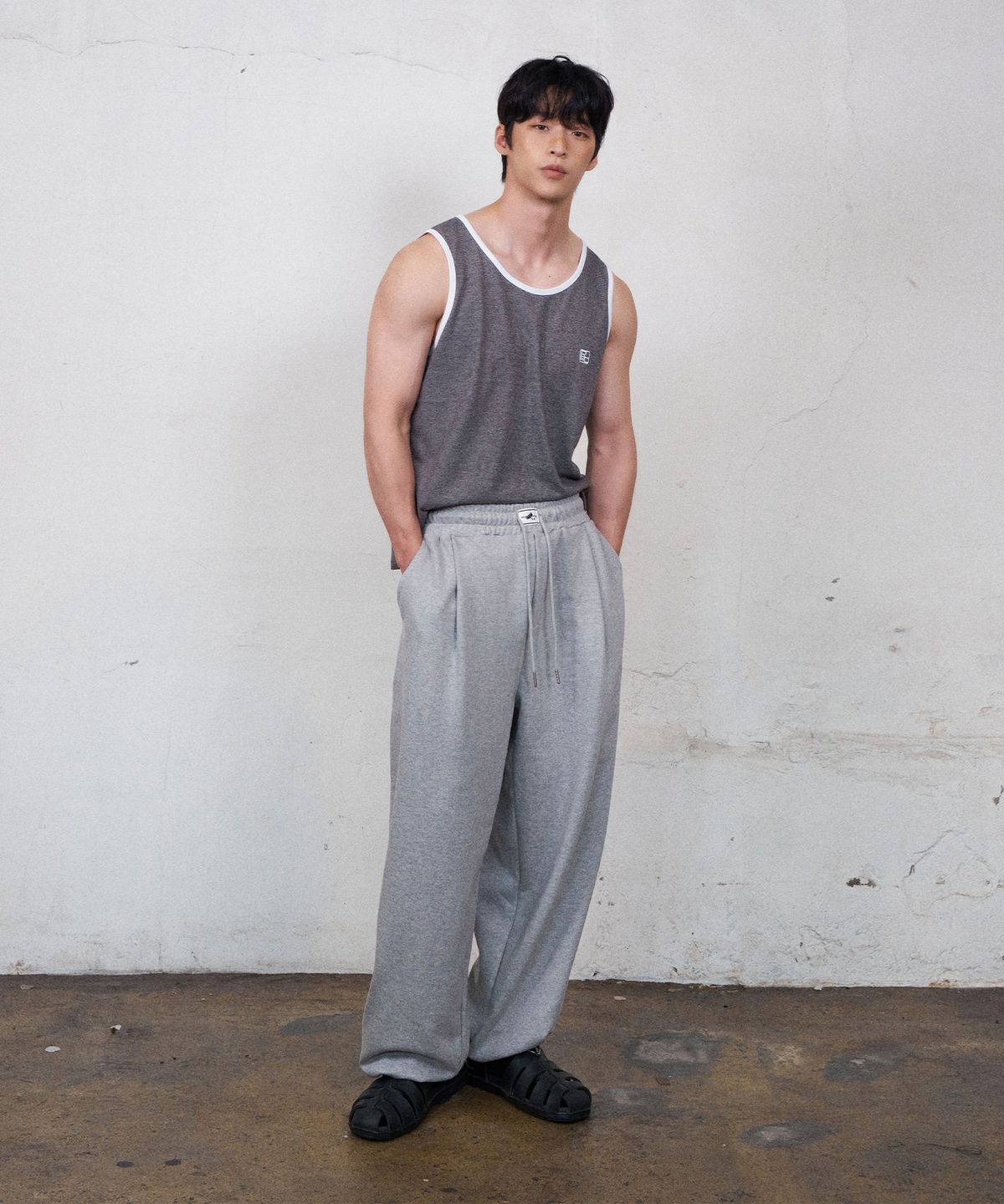 레코딩하우스(RECORDINGHOUSE) REC STRIPE SLEEVELESS [BLACK]