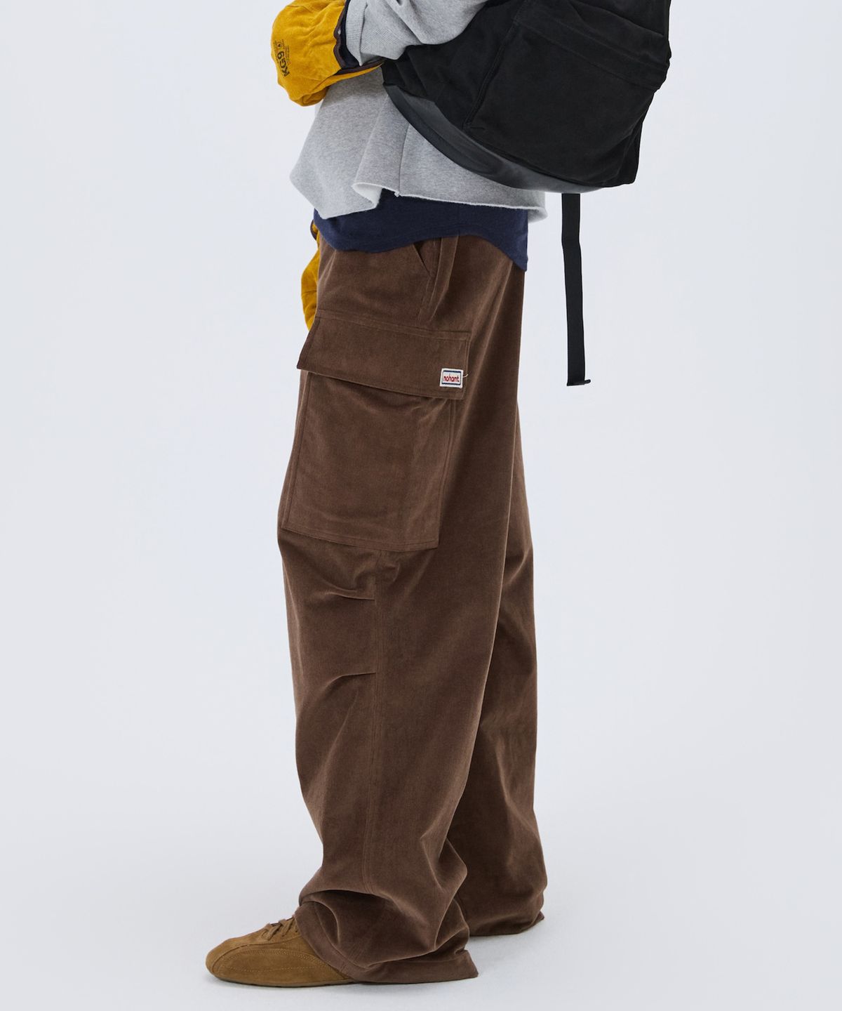 노앙(NOHANT) CORDUROY UTILITY CARGO PANTS BROWN