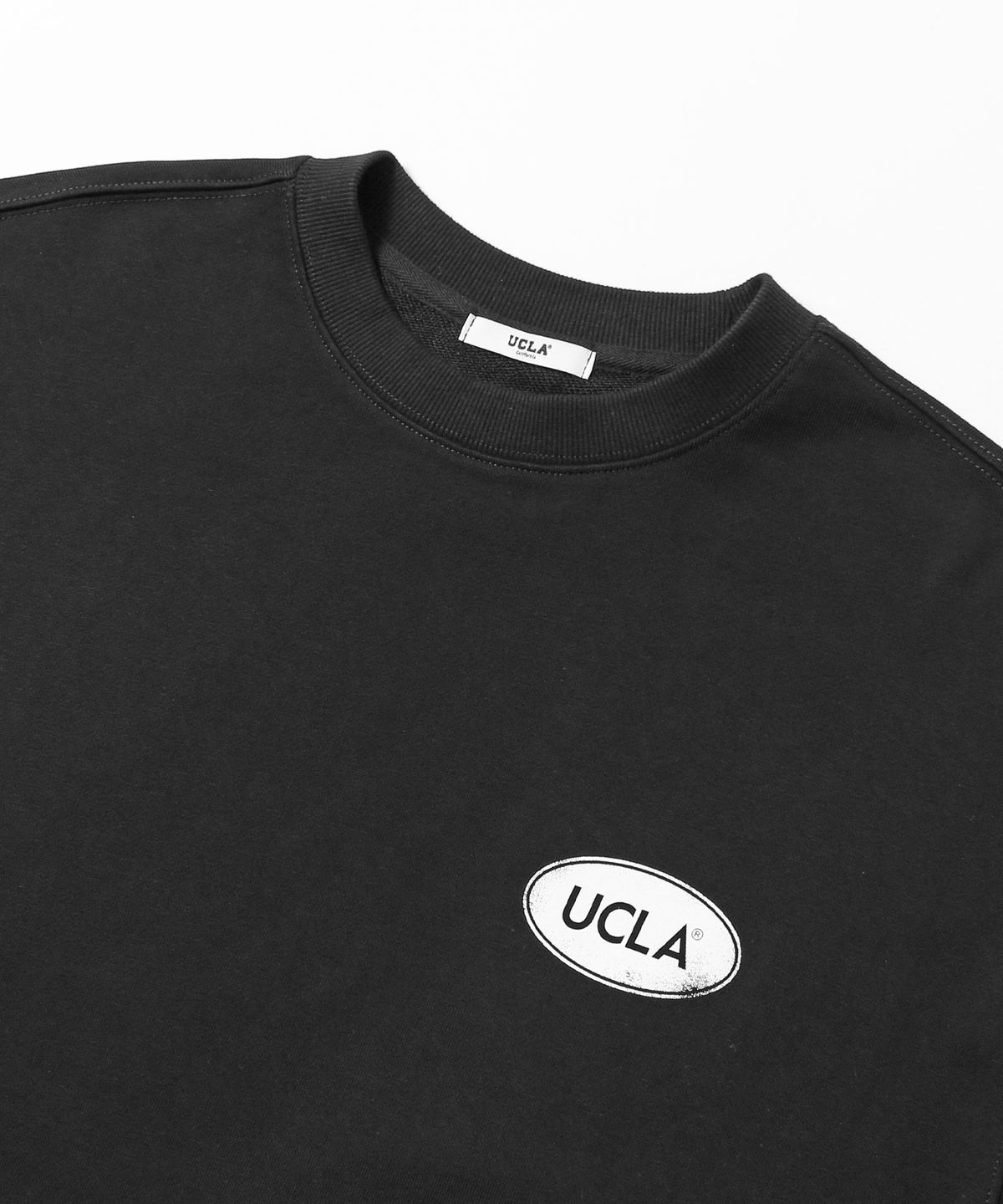 유씨엘에이(UCLA) 오버핏 로고 스웻셔츠[BLACK](UBRLTA1)