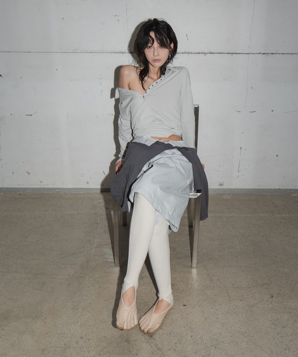 모산(MOSAN) COLLARED BUTTON LONG-SLEEVE T-SHIRT (LIGHT BEIGE)