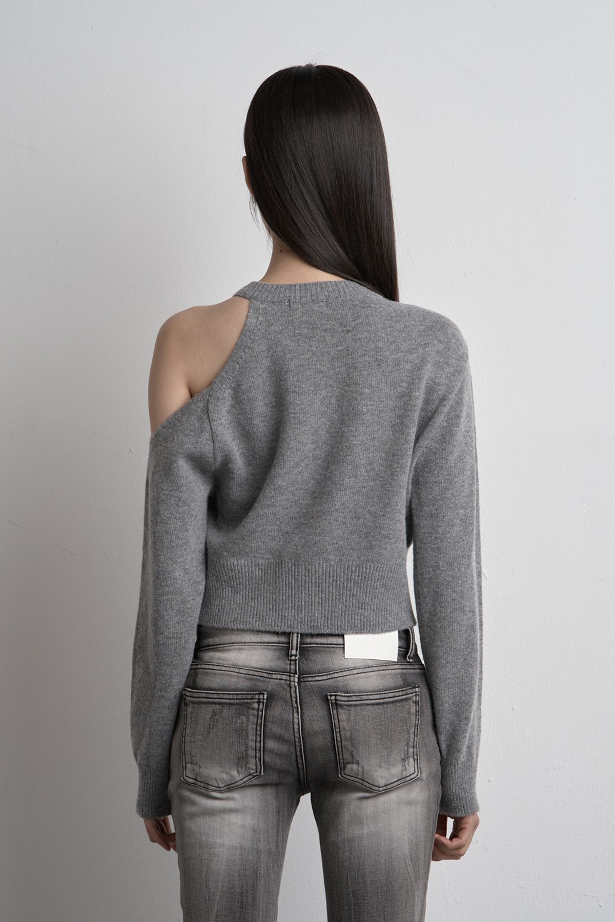 시너진(SYNERJYN) SHOULDER SLIT KNIT CARDIGAN GRAY