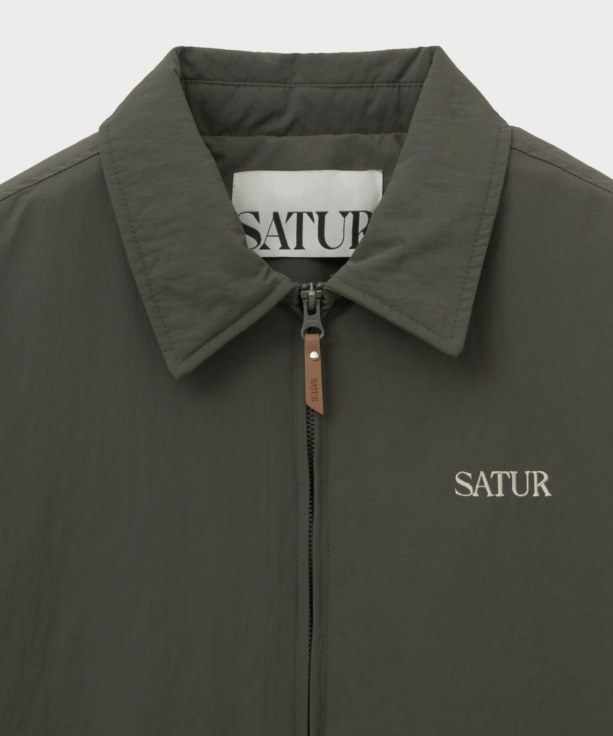 세터(SATUR) 마론 나일론 패디드 봄버 자켓 카키