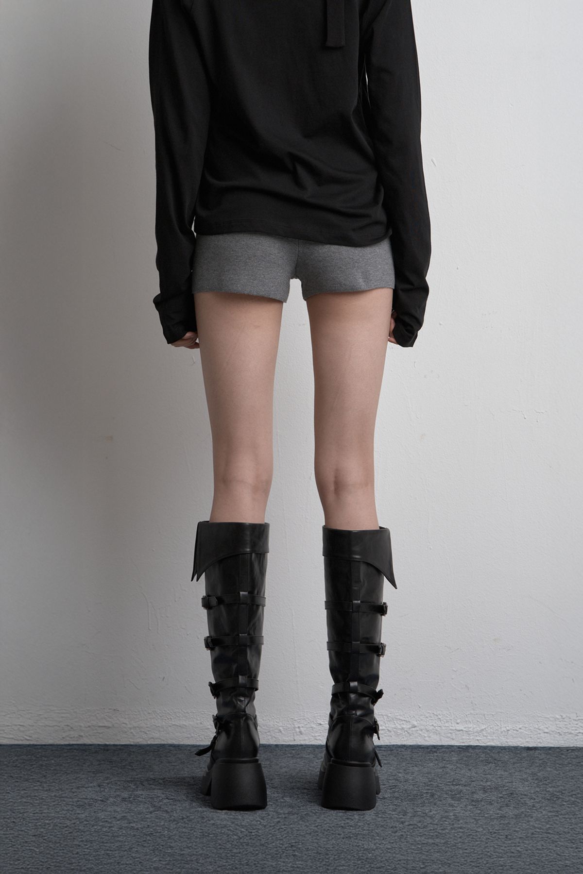 시너진(SYNERJYN) FOLD TWO-WAY KNIT SHORTS GRAY