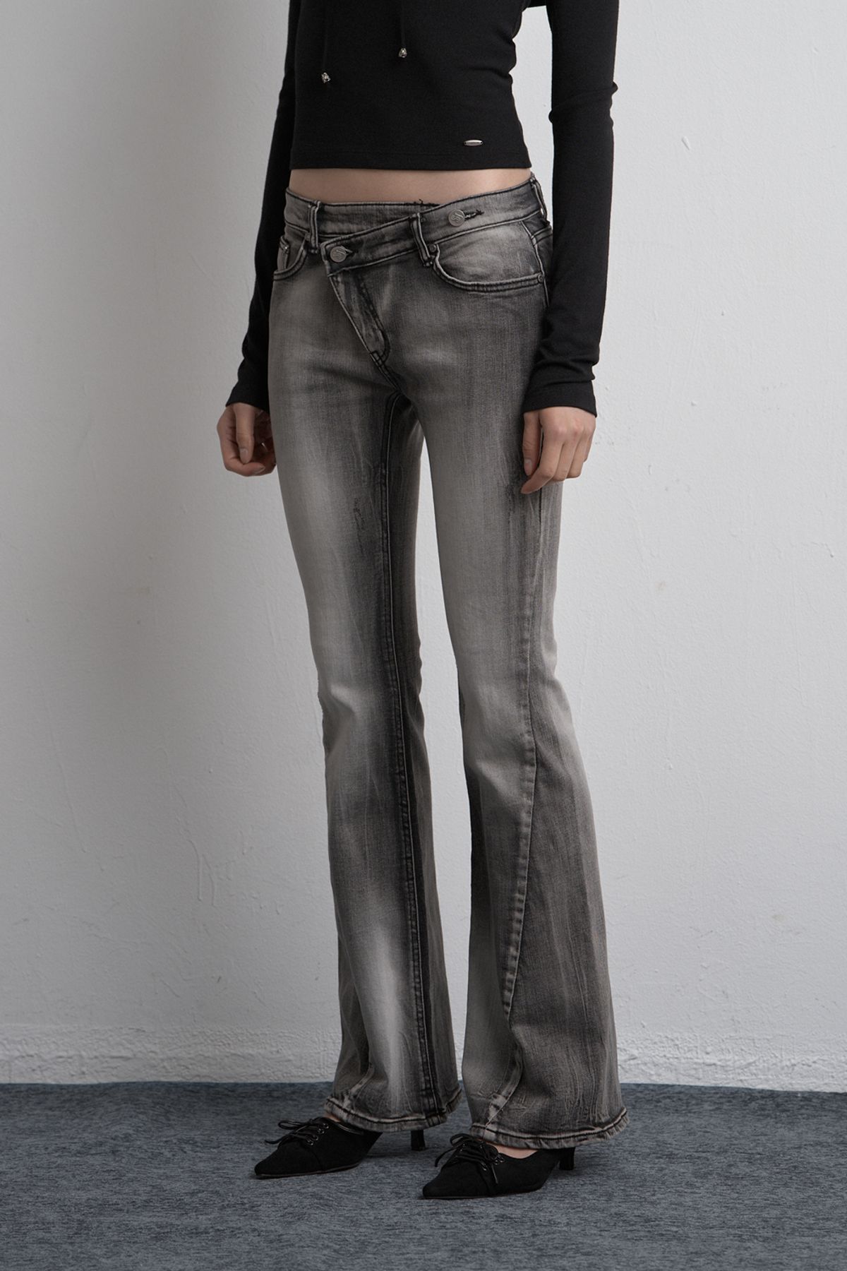 시너진(SYNERJYN) UNBALANCED BRUSH DENIM PANTS GRAY