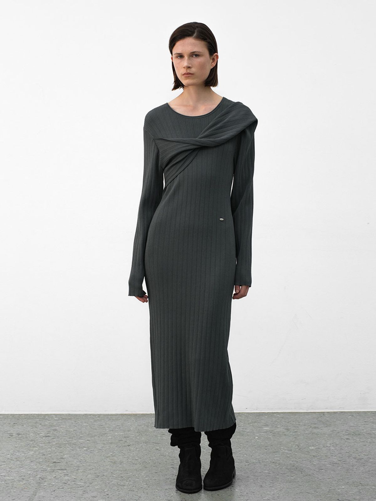아틀리에 나인(ATELIER NAIN) COLARE TWIST KNIT DRESS(OP-6297)
