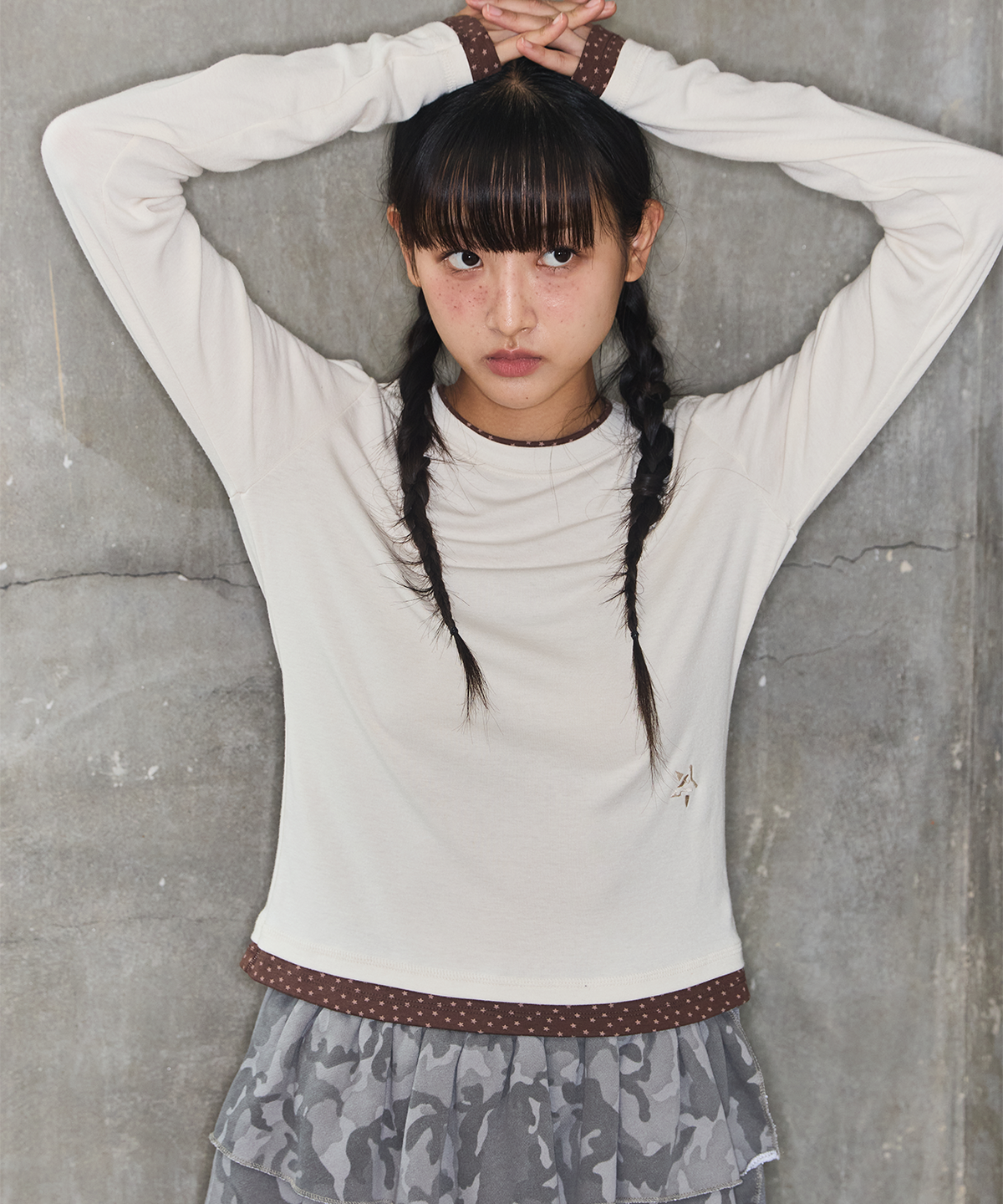 잇자바이브(ITZAVIBE) STAR LAYERED LONG SLEEVE - CREAM