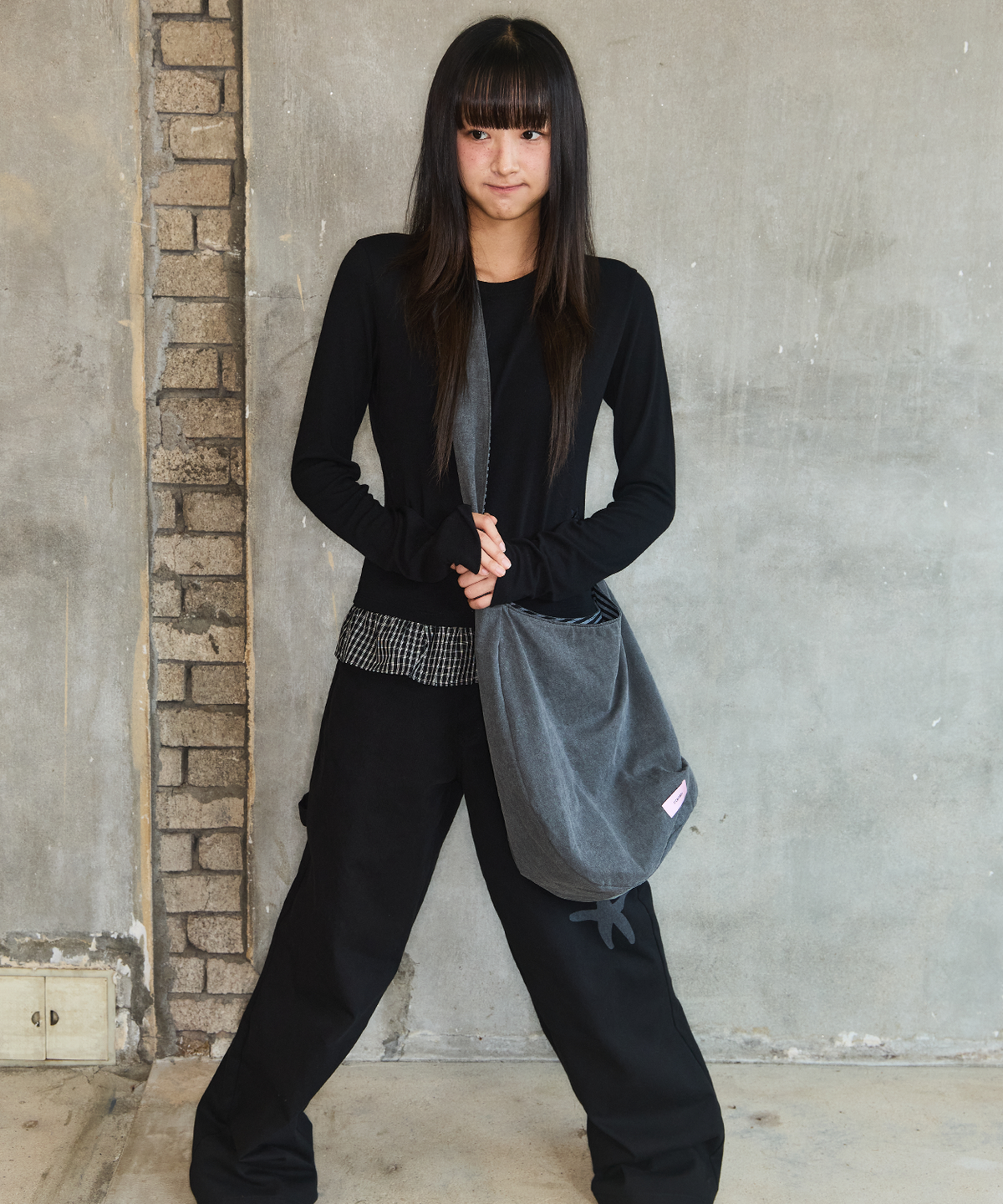 잇자바이브(ITZAVIBE) CHECK LAYERED LONG SLEEVE - BLACK
