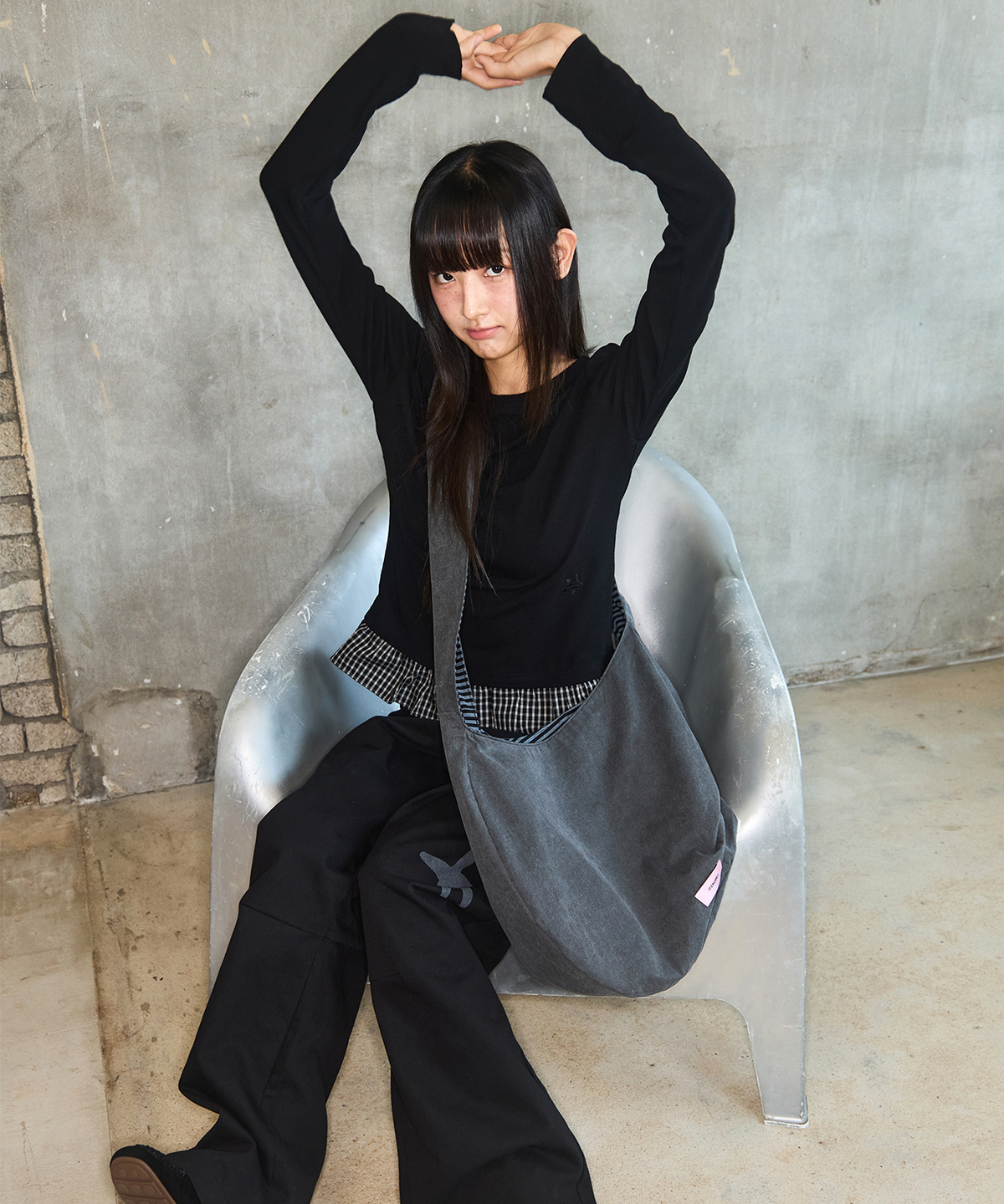 잇자바이브(ITZAVIBE) CHECK LAYERED LONG SLEEVE - BLACK