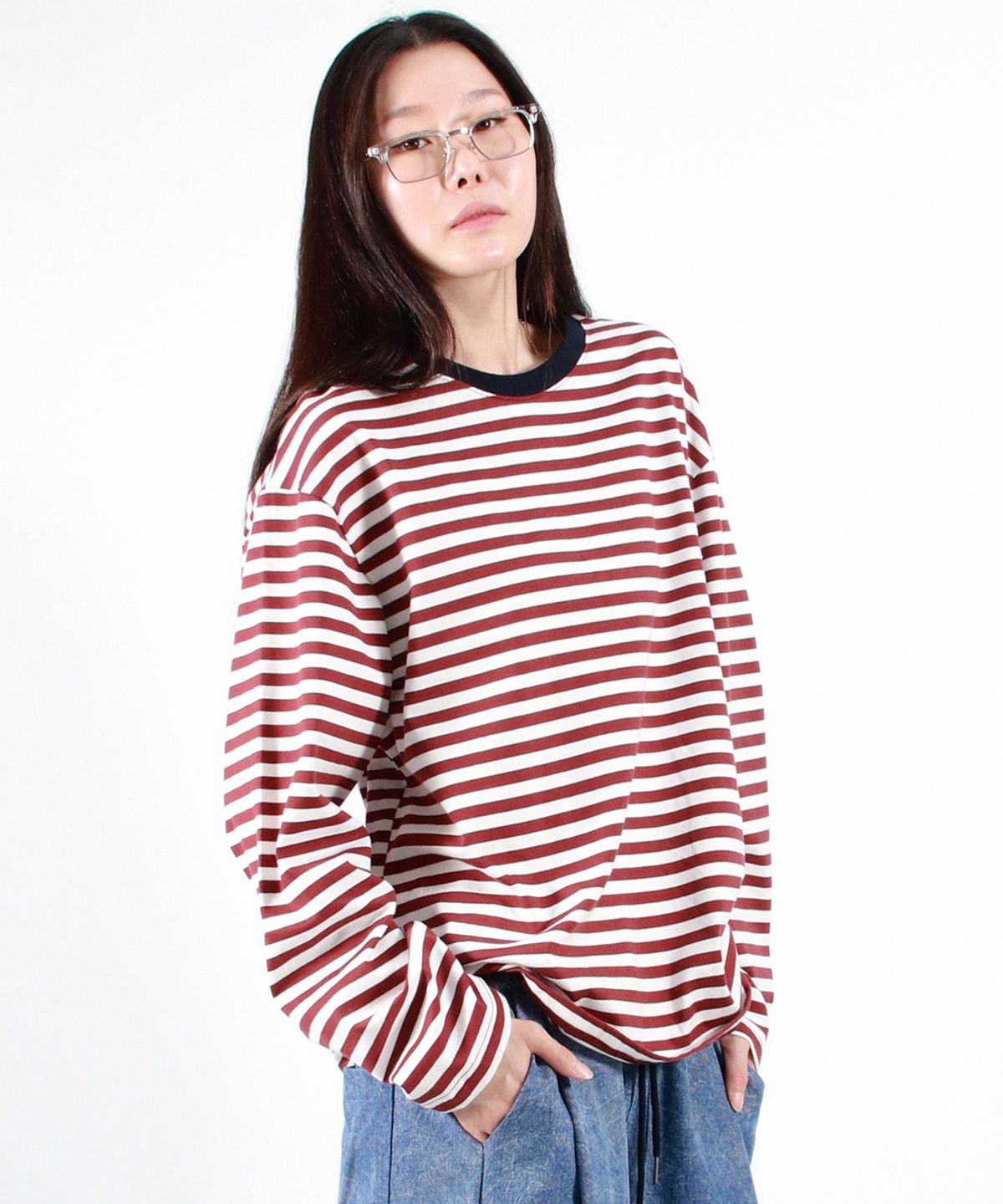 드마크(DEMARC) STRIPE LOOSE-FIT LONG SLEEVE TEE -  burgundy