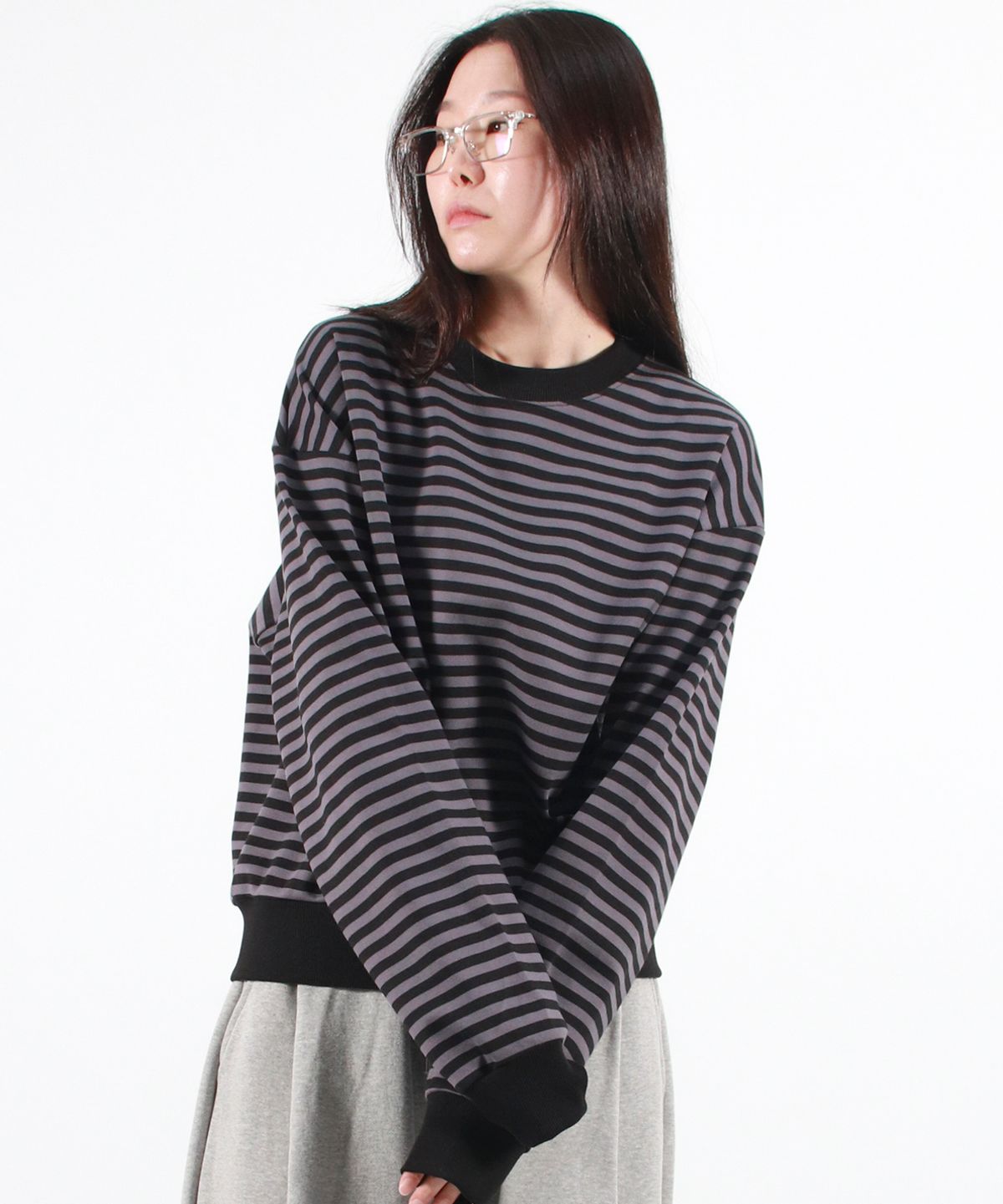 드마크(DEMARC) STRIPE MEDIUM-FIT SWEATSHIRT - Black