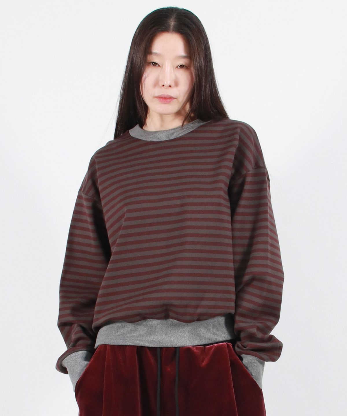드마크(DEMARC) STRIPE MEDIUM-FIT SWEATSHIRT -  Burgundy
