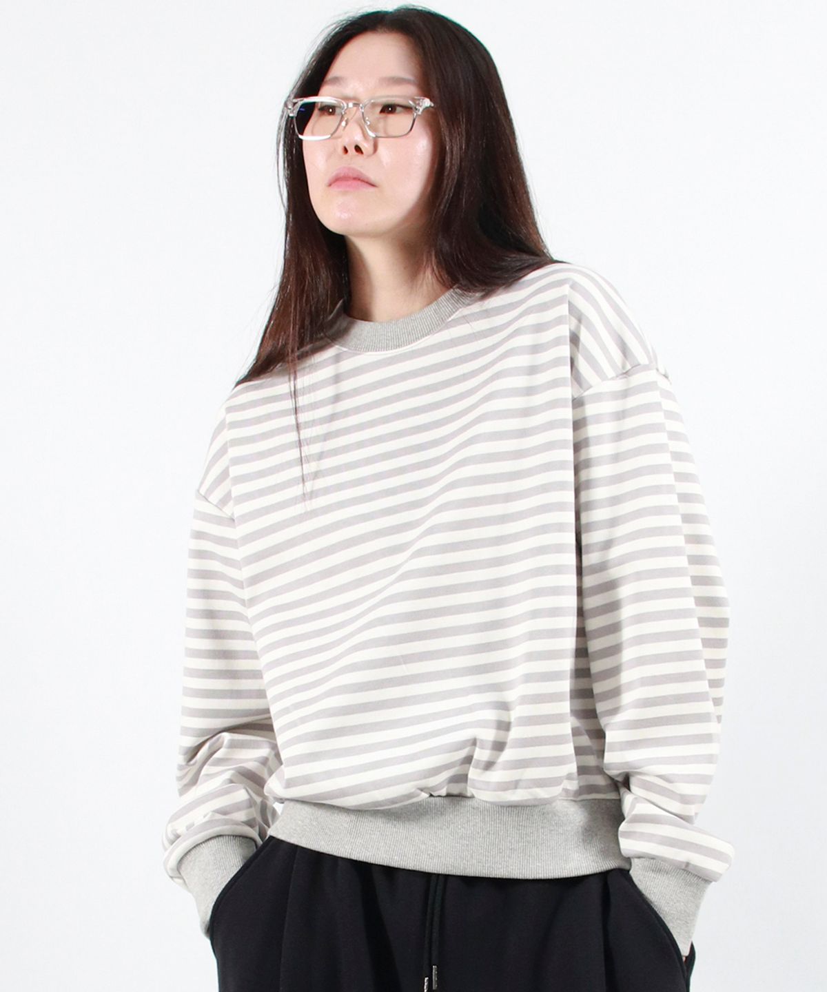 드마크(DEMARC) STRIPE MEDIUM-FIT SWEATSHIRT -  Gray