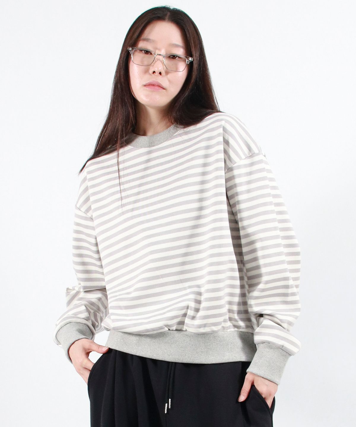 드마크(DEMARC) STRIPE MEDIUM-FIT SWEATSHIRT -  Gray
