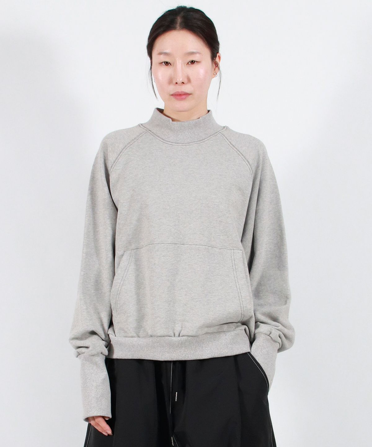 드마크(DEMARC) HIGH-NECK MEDIUM-FIT STITCH RAGLAN SWEATSHIRT -  Gray