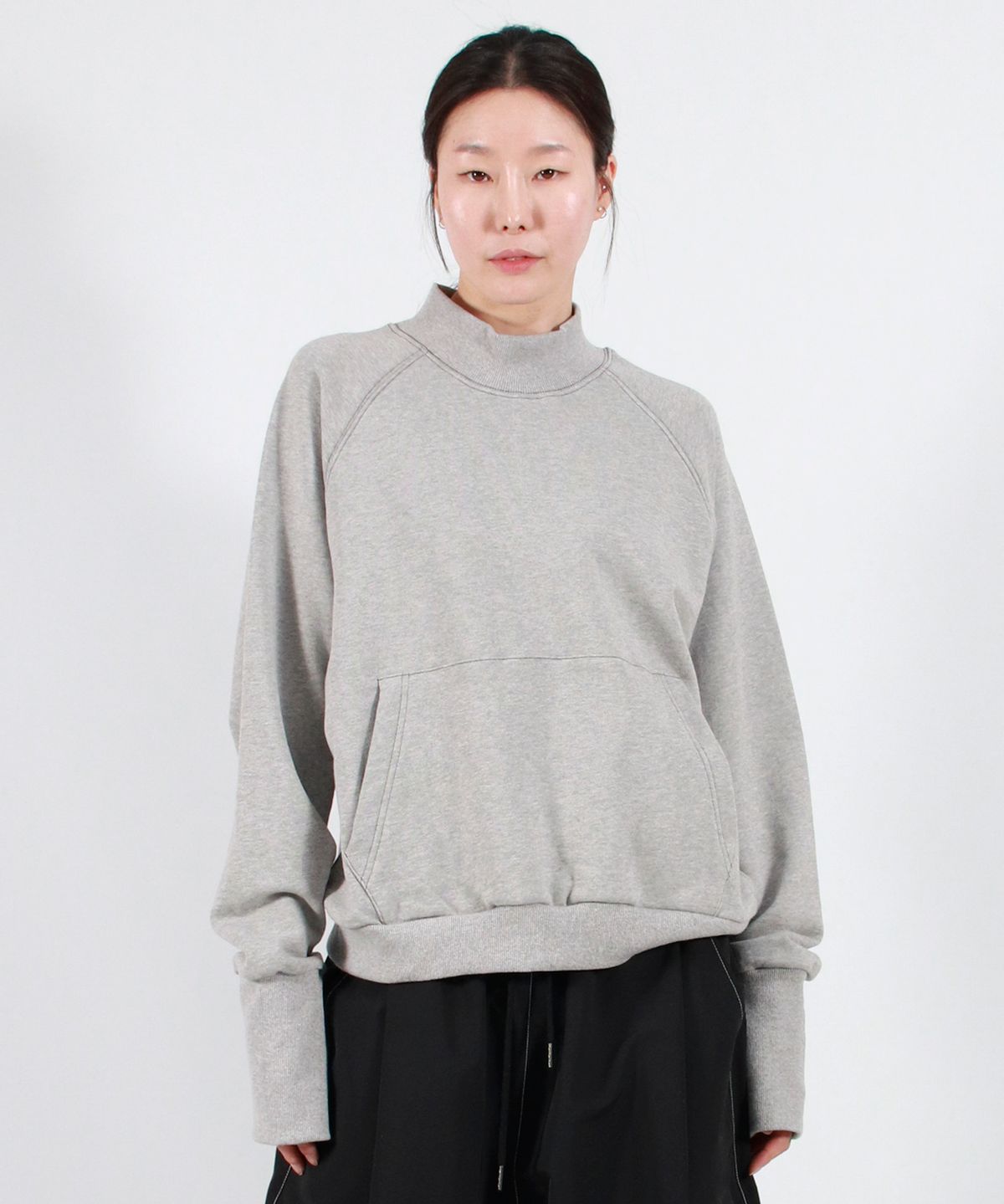 드마크(DEMARC) HIGH-NECK MEDIUM-FIT STITCH RAGLAN SWEATSHIRT -  Gray