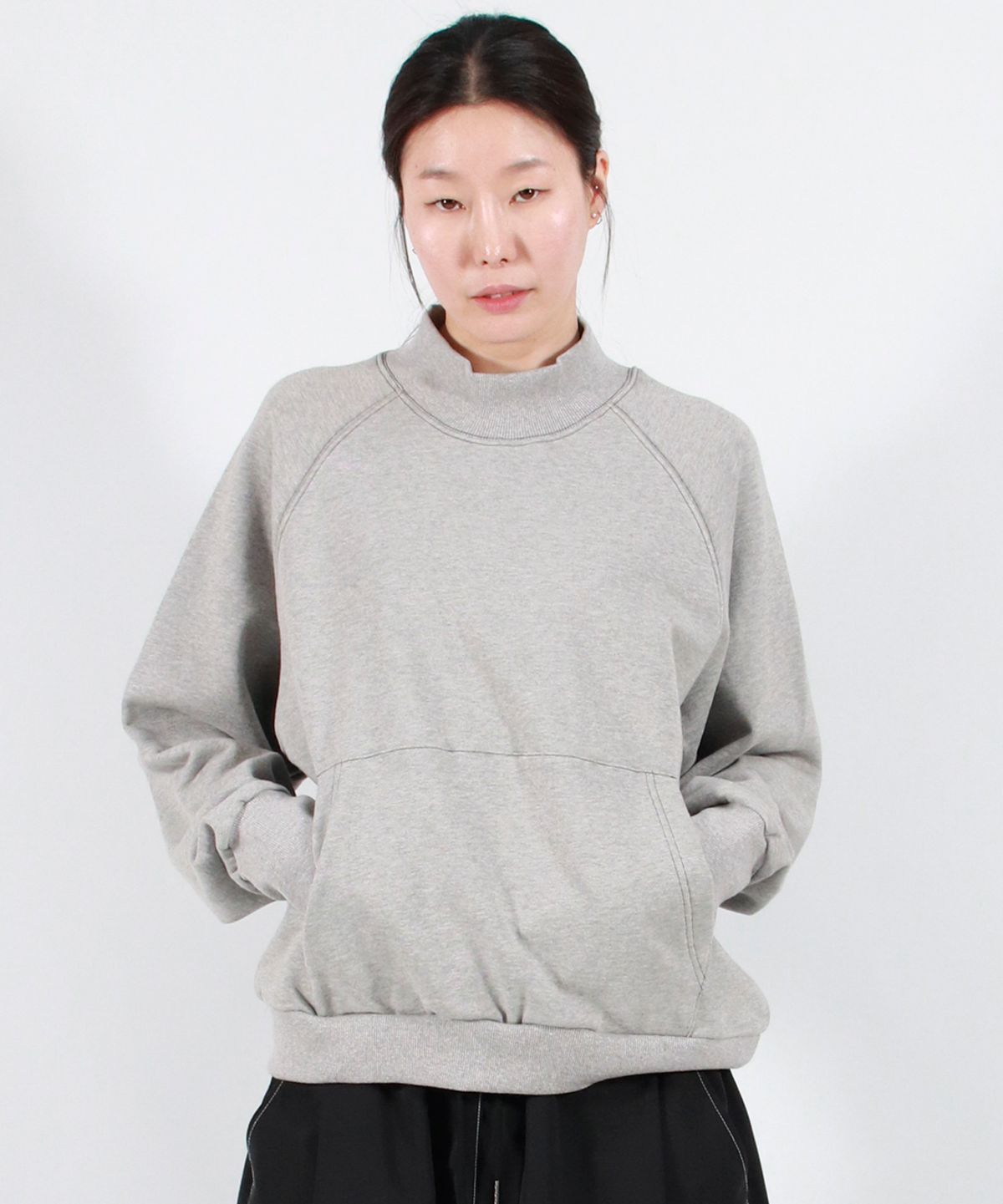 드마크(DEMARC) HIGH-NECK MEDIUM-FIT STITCH RAGLAN SWEATSHIRT -  Gray