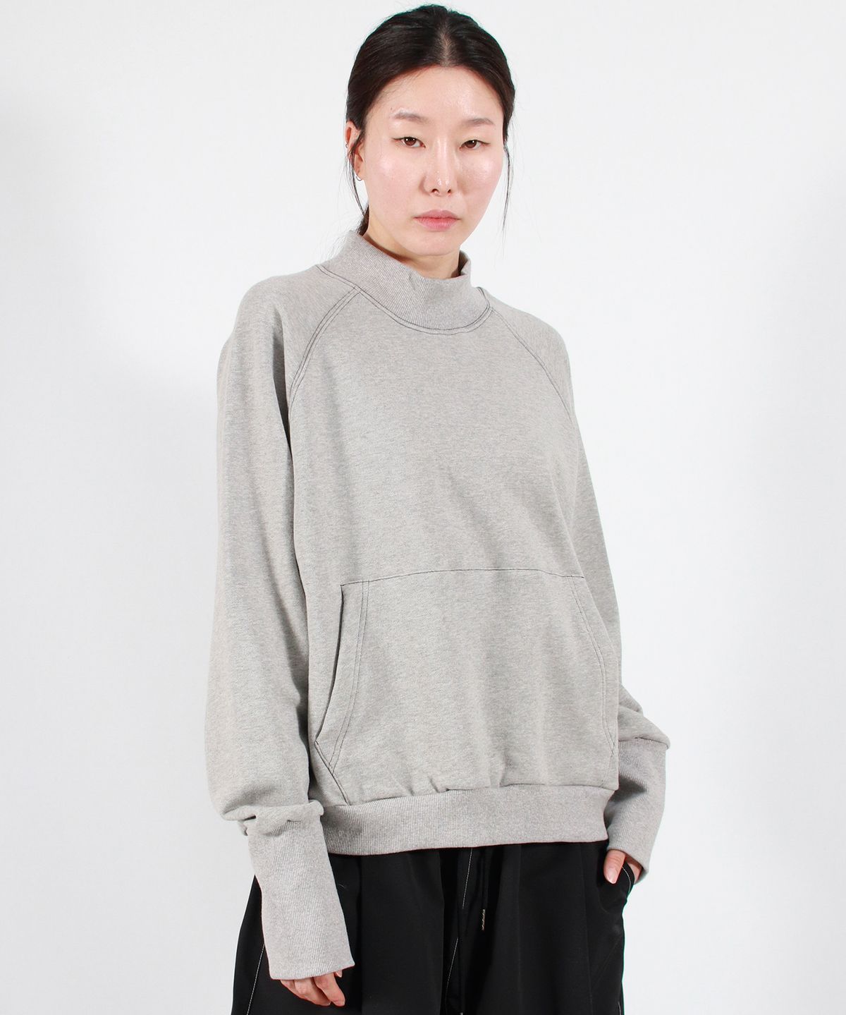 드마크(DEMARC) HIGH-NECK MEDIUM-FIT STITCH RAGLAN SWEATSHIRT -  Gray