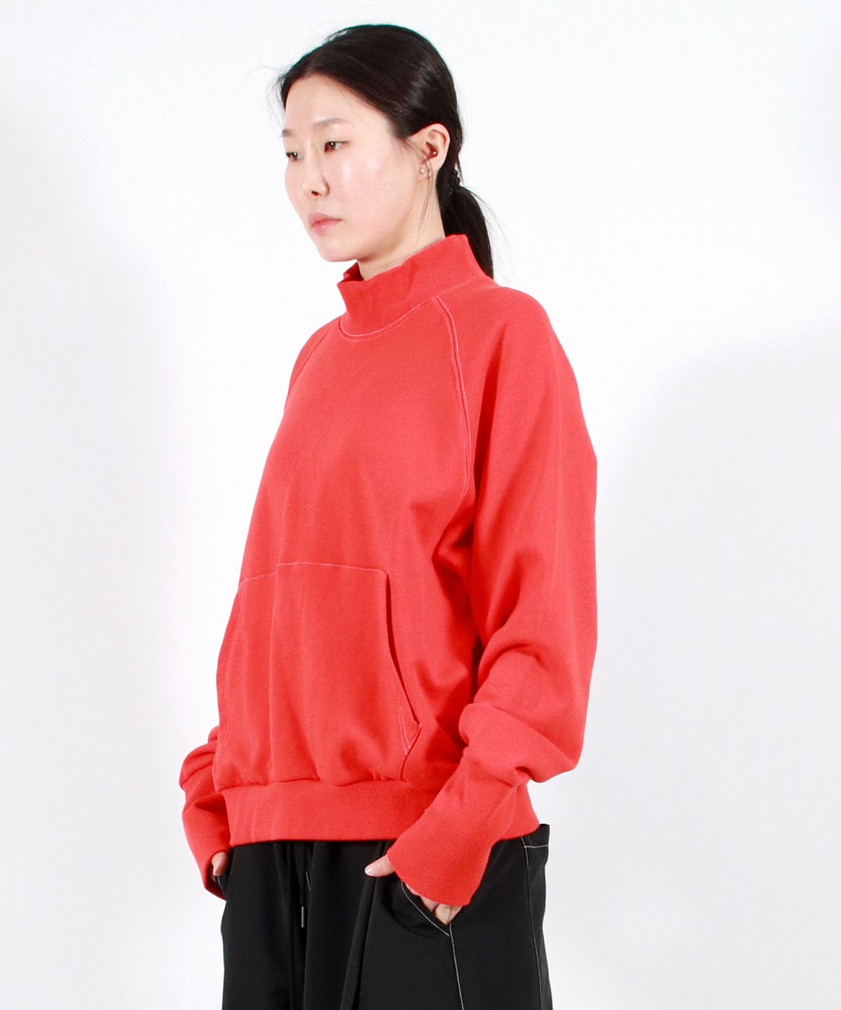 드마크(DEMARC) HIGH-NECK MEDIUM-FIT STITCH RAGLAN SWEATSHIRT -  Red