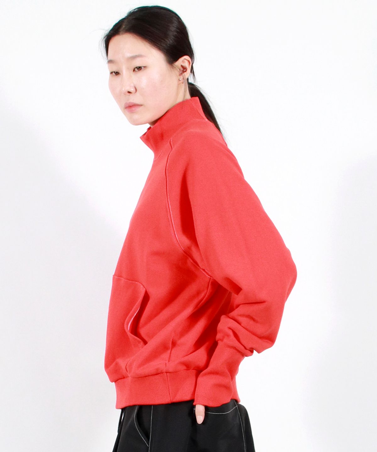 드마크(DEMARC) HIGH-NECK MEDIUM-FIT STITCH RAGLAN SWEATSHIRT -  Red