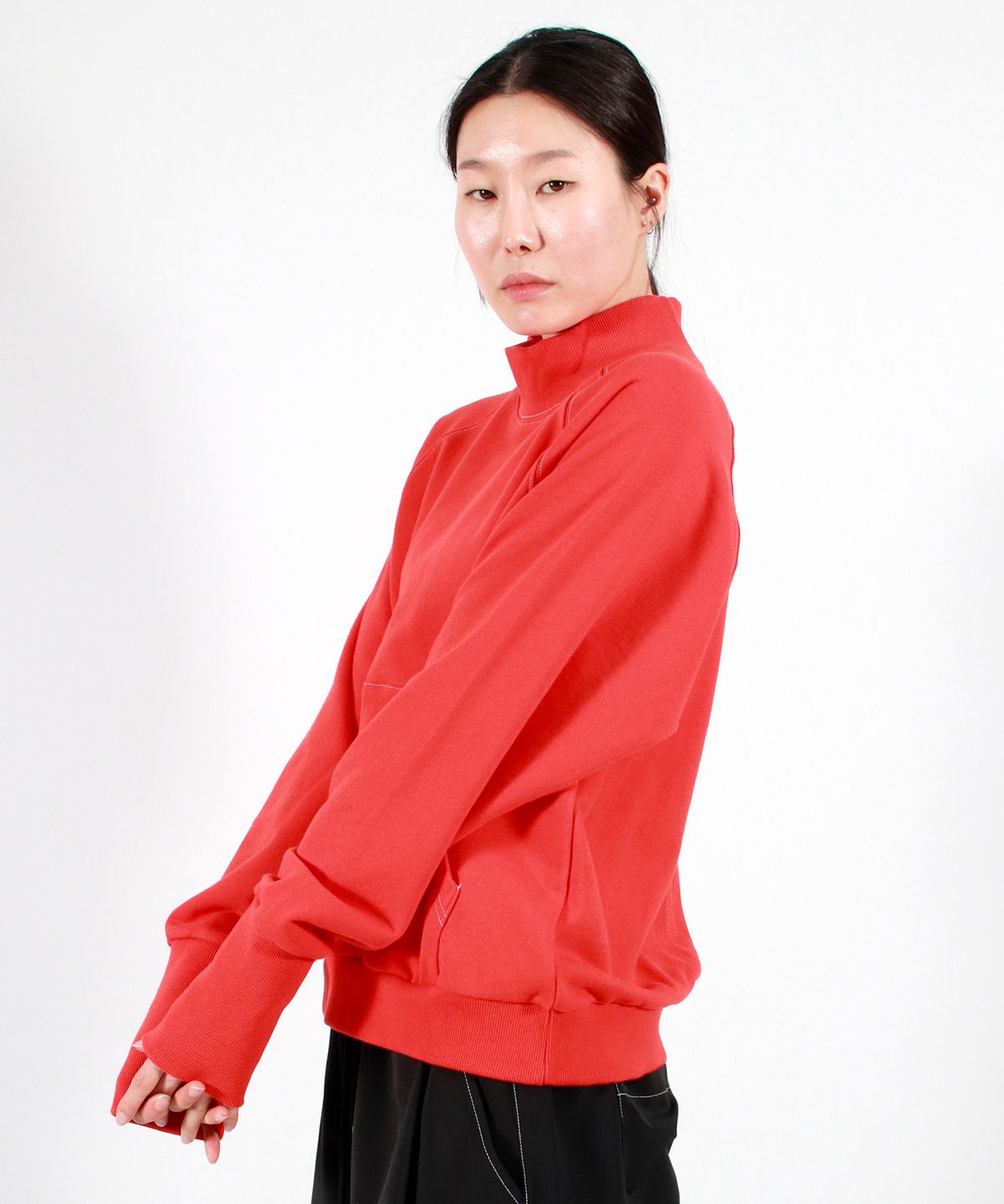 드마크(DEMARC) HIGH-NECK MEDIUM-FIT STITCH RAGLAN SWEATSHIRT -  Red