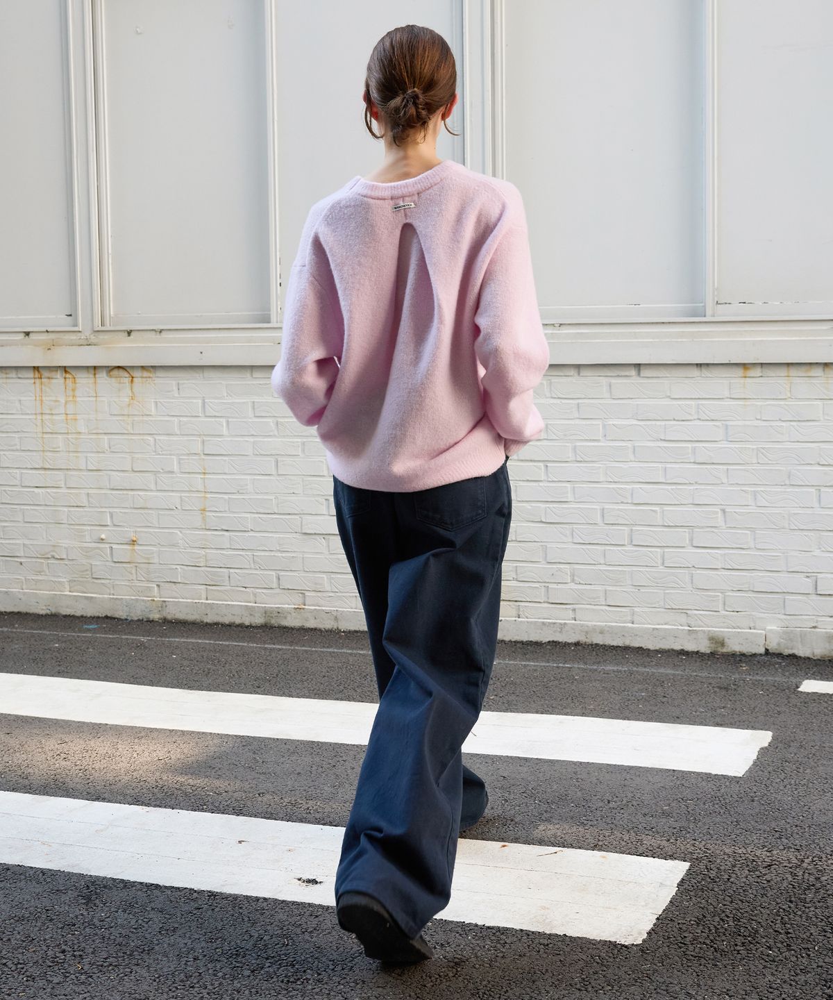 르바(LEVAR) Pleats-Back Wool Round Knit - Lilac Pink