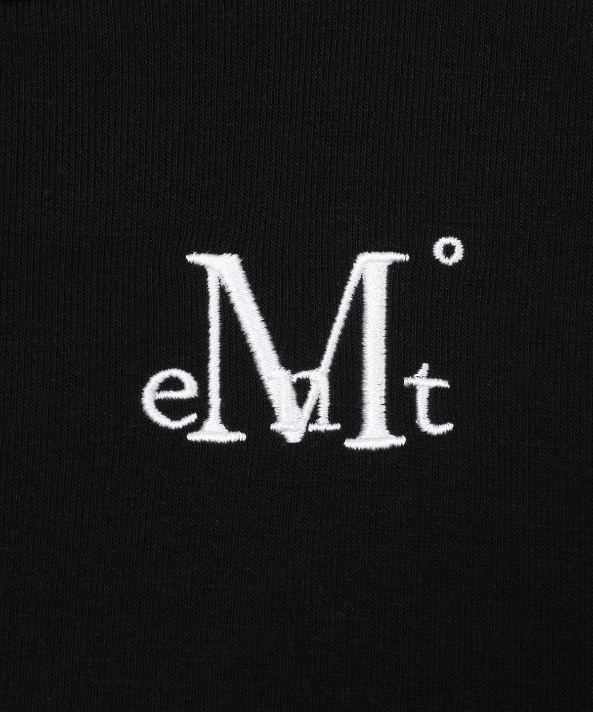 무센트(MUCENT) 에이나 슬림핏 스퀘어넥 굴림 티 (4컬러)