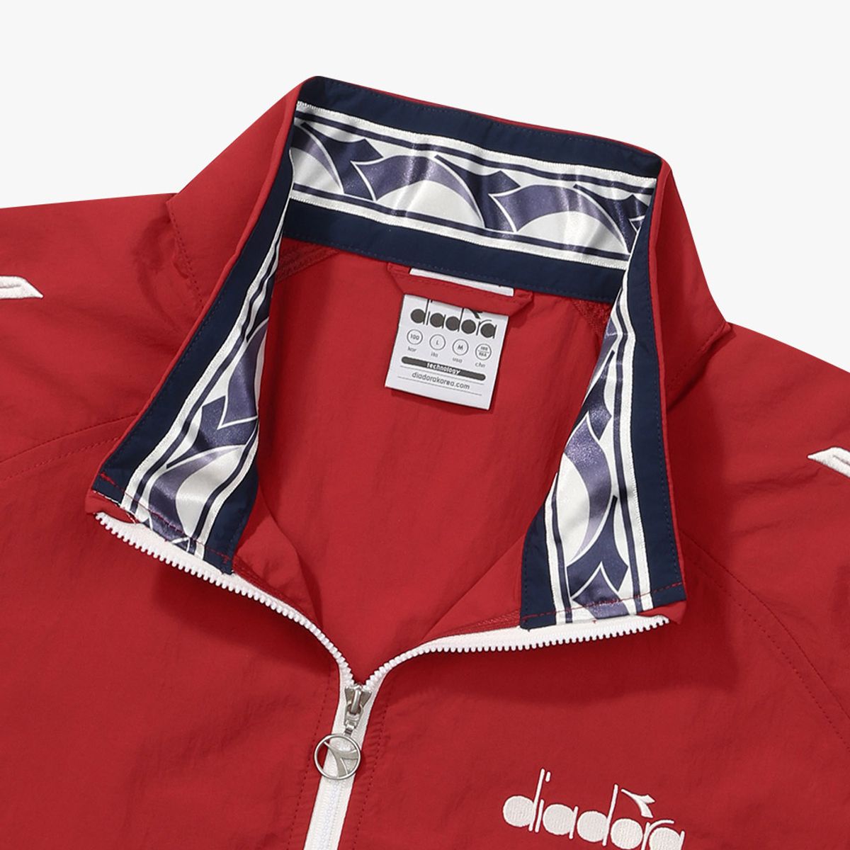 디아도라(diadora) 벤토 스탠넥 아노락 RED