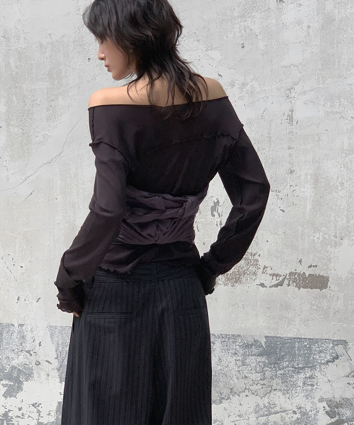 모산(MOSAN) LETTUCE LONG-SLEEVE T-SHIRT (CHARCOAL)
