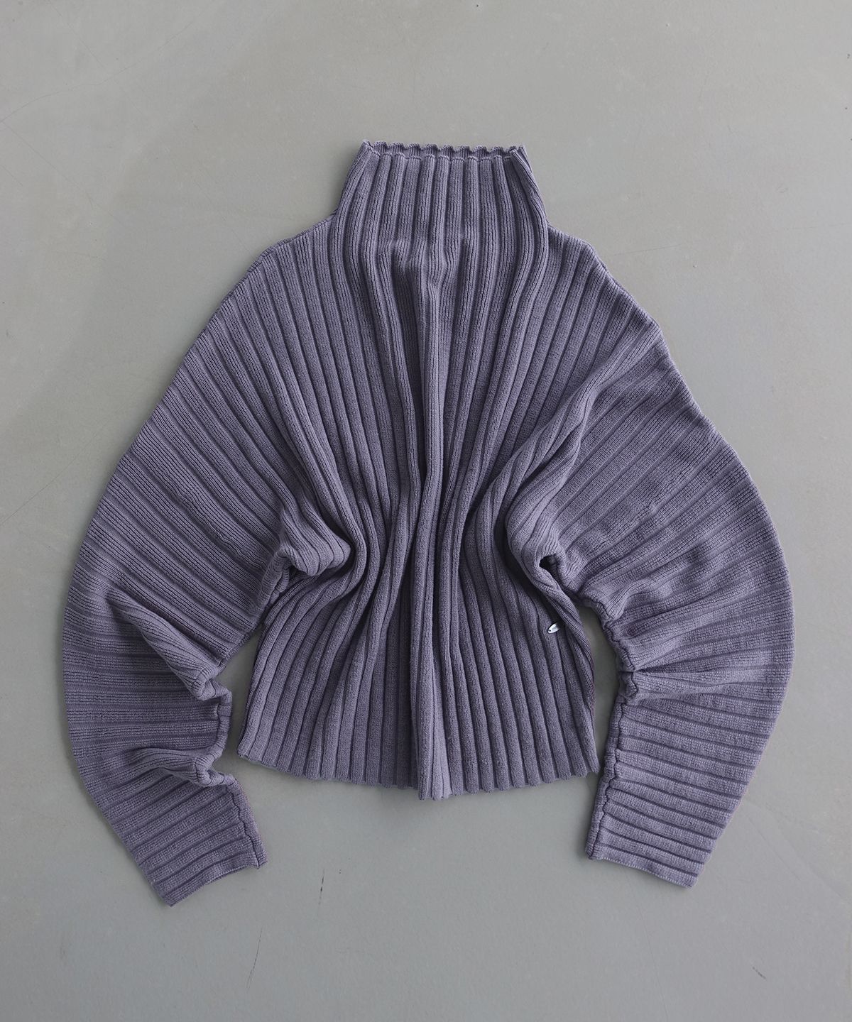 모산(MOSAN) RIBBED OVERFIT TURTLENECK KNIT (ASH PURPLE)