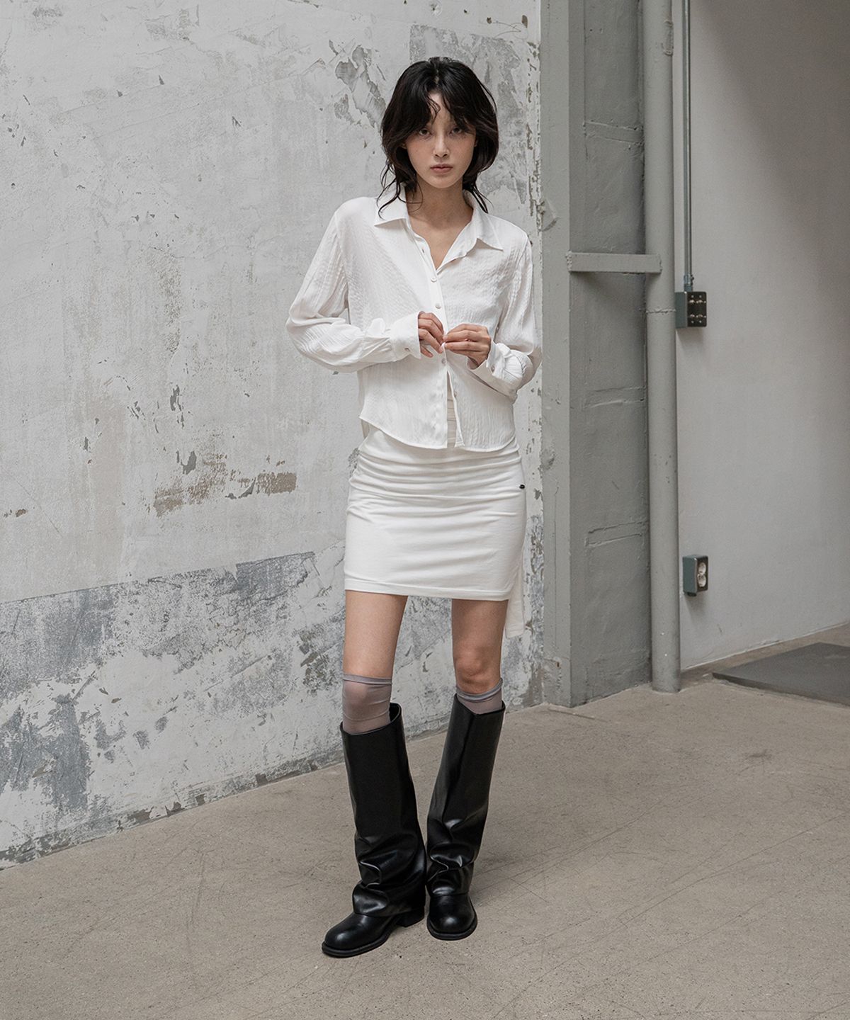 모산(MOSAN) WRINKLE STANDARD-FIT SHIRT (IVORY)