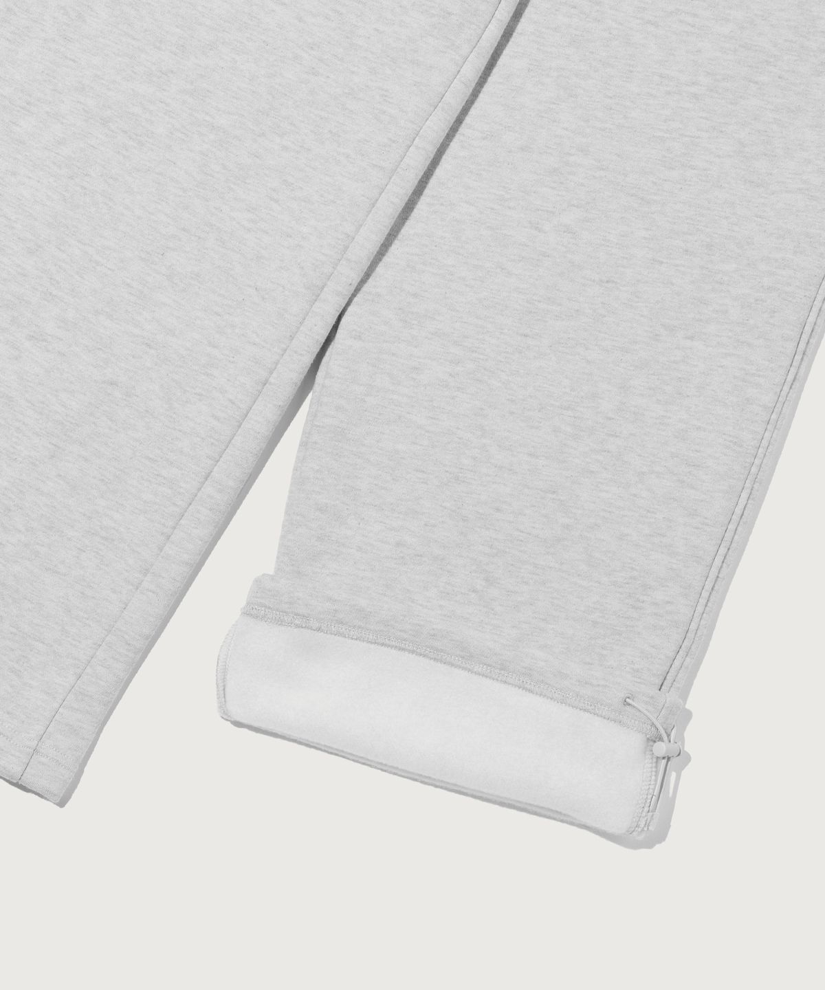 챔피온(CHAMPION) 여성 C로고 릴렉스핏 기모 스웨트 팬츠 Light Grey