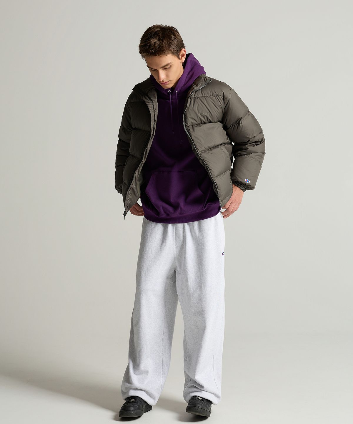 챔피온(CHAMPION) C로고 와이드핏 스웨트 조거 팬츠 Light Grey