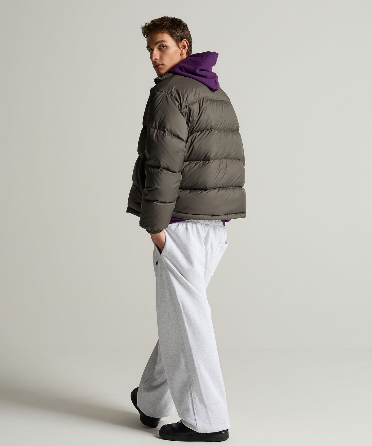 챔피온(CHAMPION) C로고 와이드핏 스웨트 조거 팬츠 Light Grey