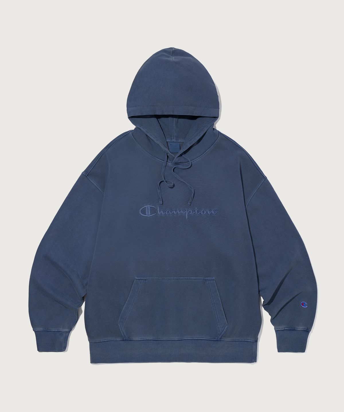 챔피온(CHAMPION) 빅 로고 피그먼트 오버핏 후드 티셔츠 Blue