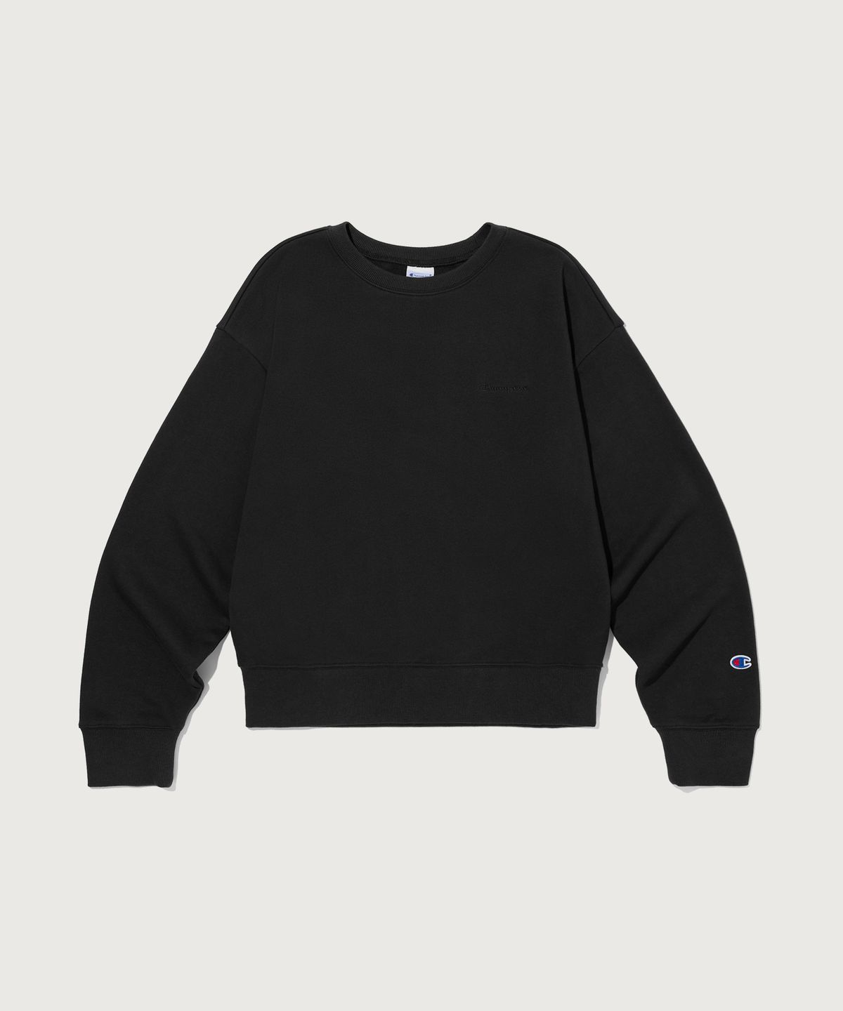 챔피온(CHAMPION) 여성 스몰 로고 레귤러핏 스웨트셔츠 Black