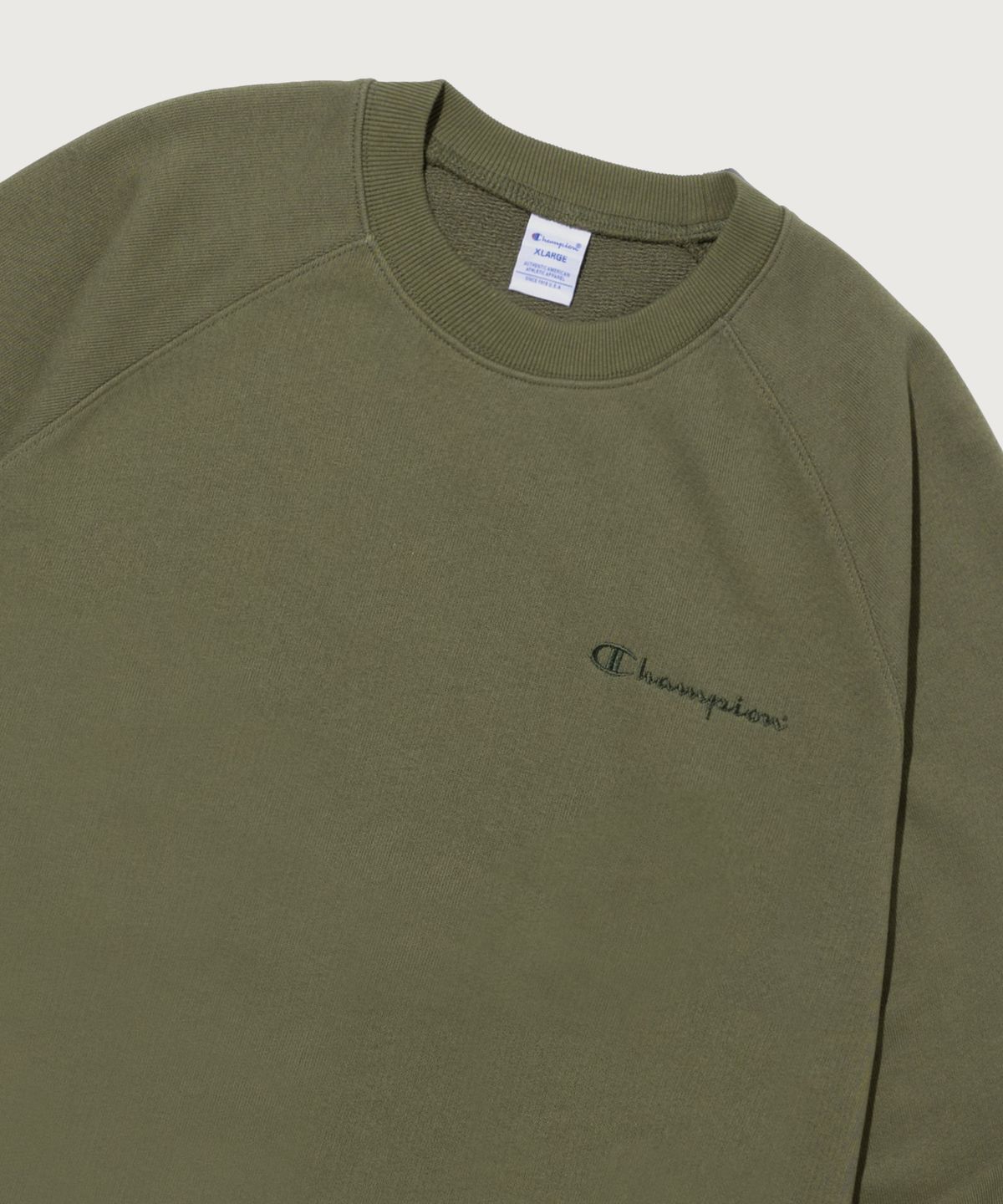챔피온(CHAMPION) 스몰 로고 루즈핏 스웨트셔츠 Khaki