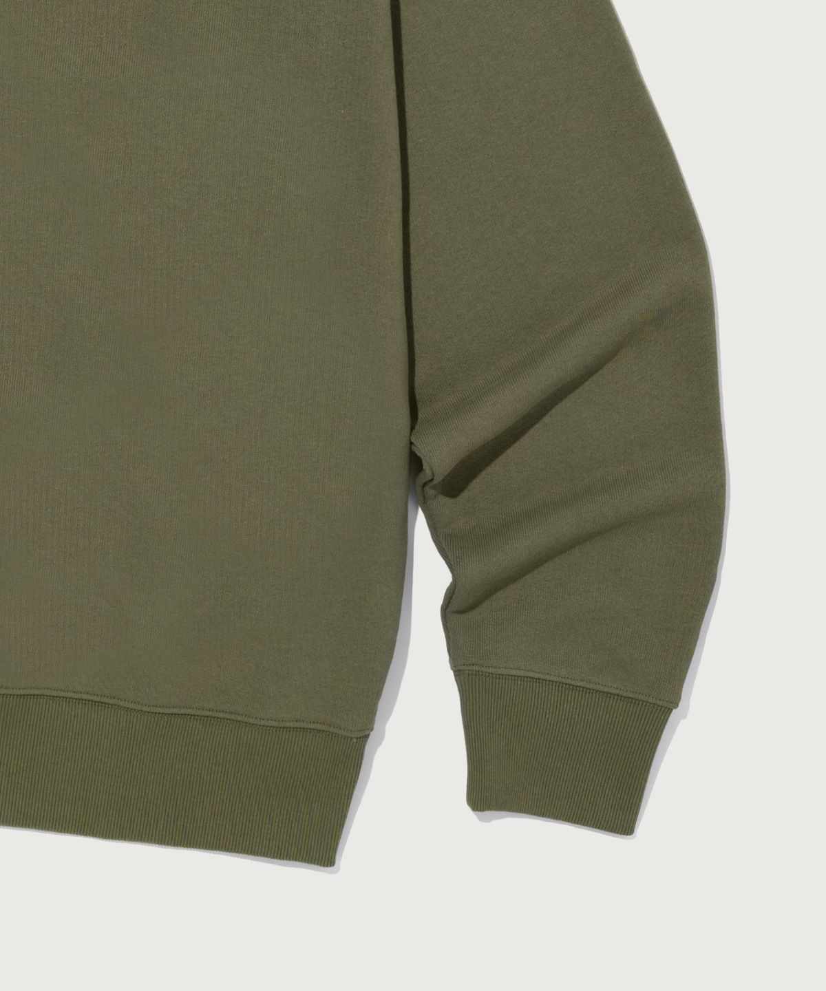 챔피온(CHAMPION) 스몰 로고 루즈핏 스웨트셔츠 Khaki