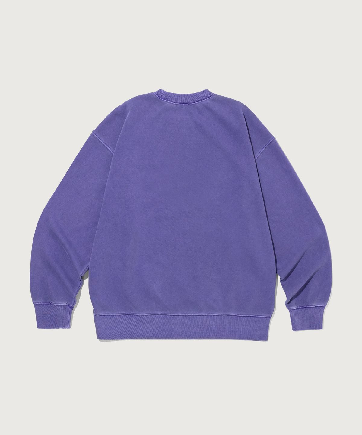 챔피온(CHAMPION) C로고 피그먼트 오버핏 스웨트셔츠 Purple