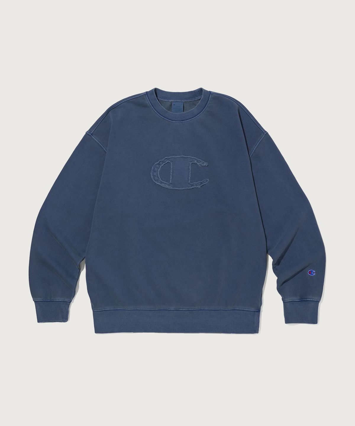 챔피온(CHAMPION) C로고 피그먼트 오버핏 스웨트셔츠 Blue